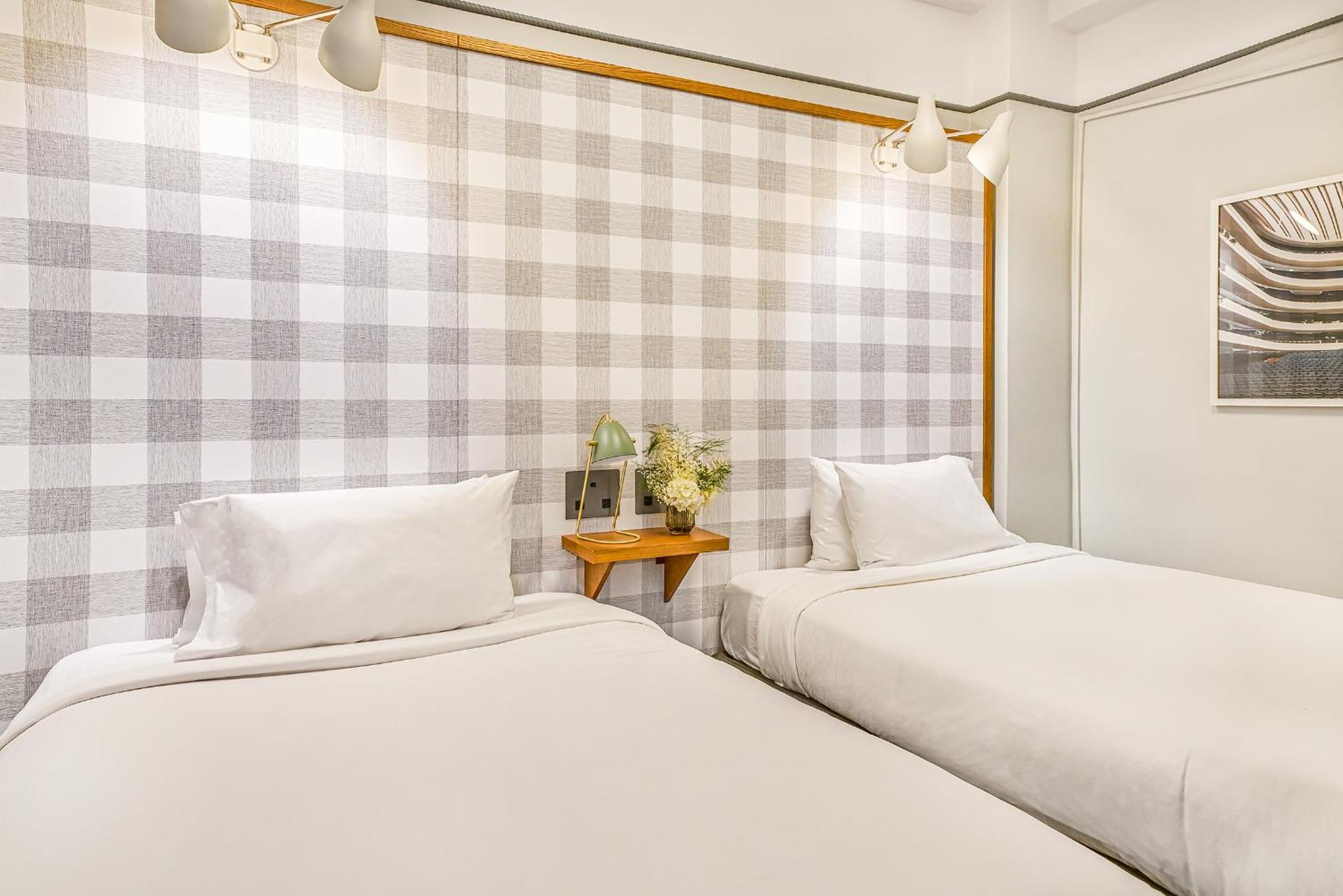 Superior Room 2 Twin Beds