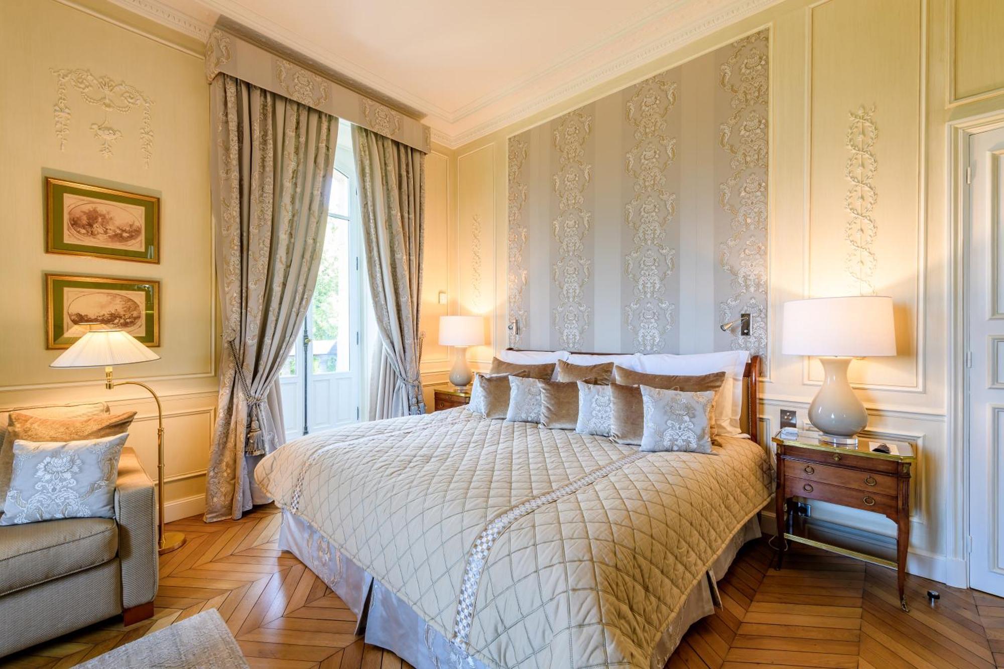 Prestige Room