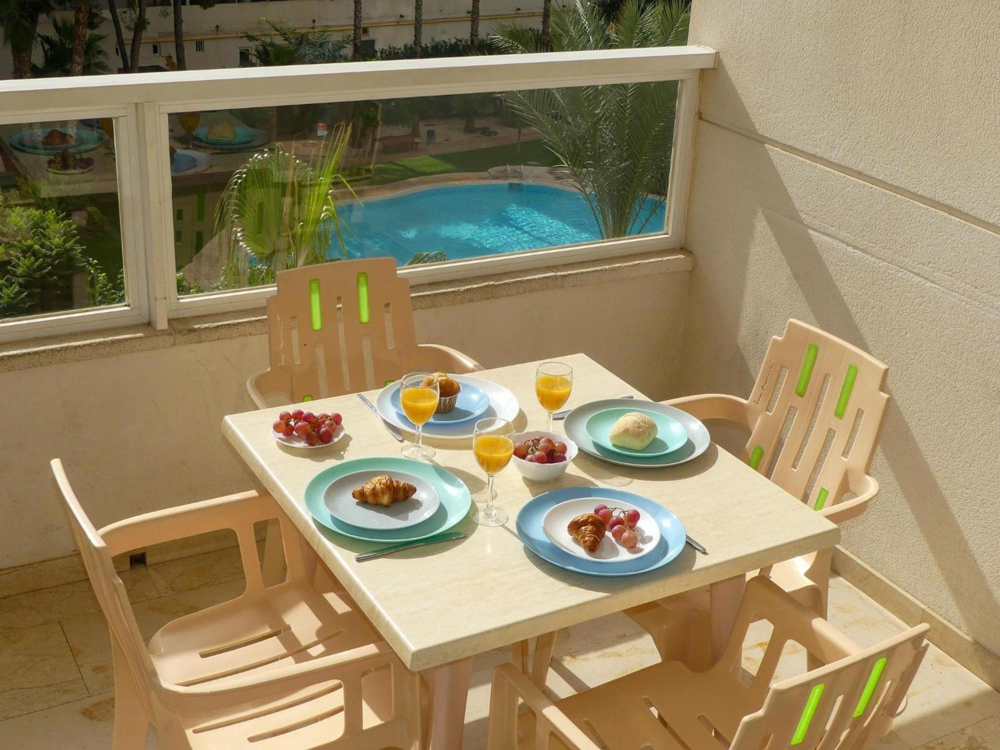 Apartment Garden View