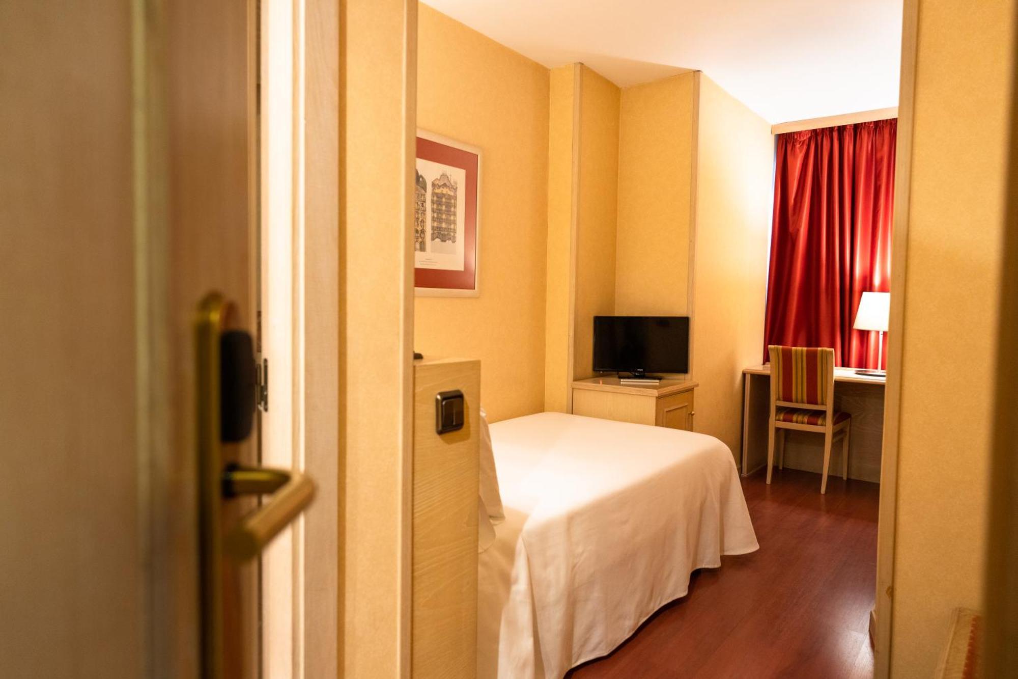 Economy Single Room