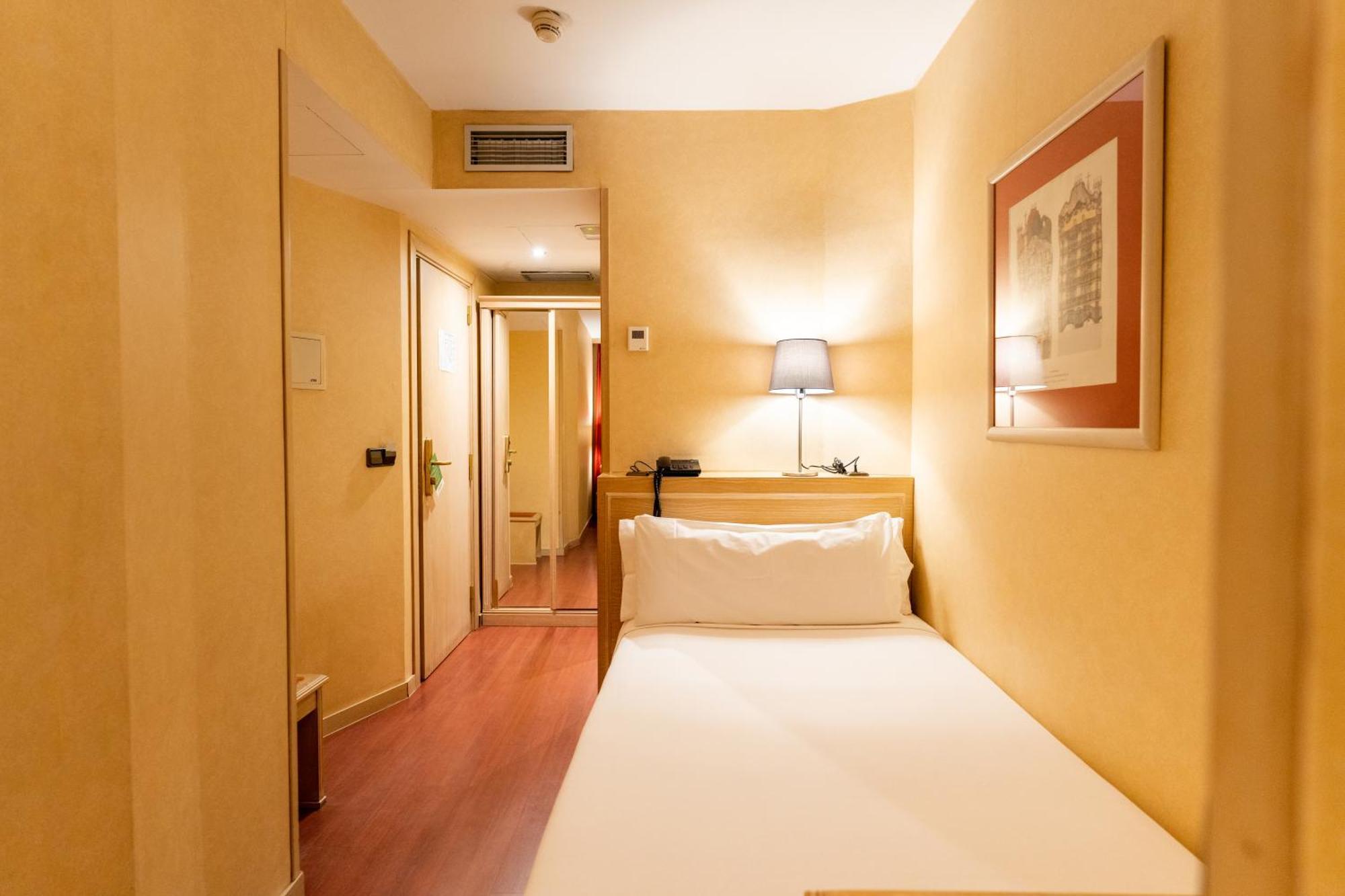 Economy Single Room