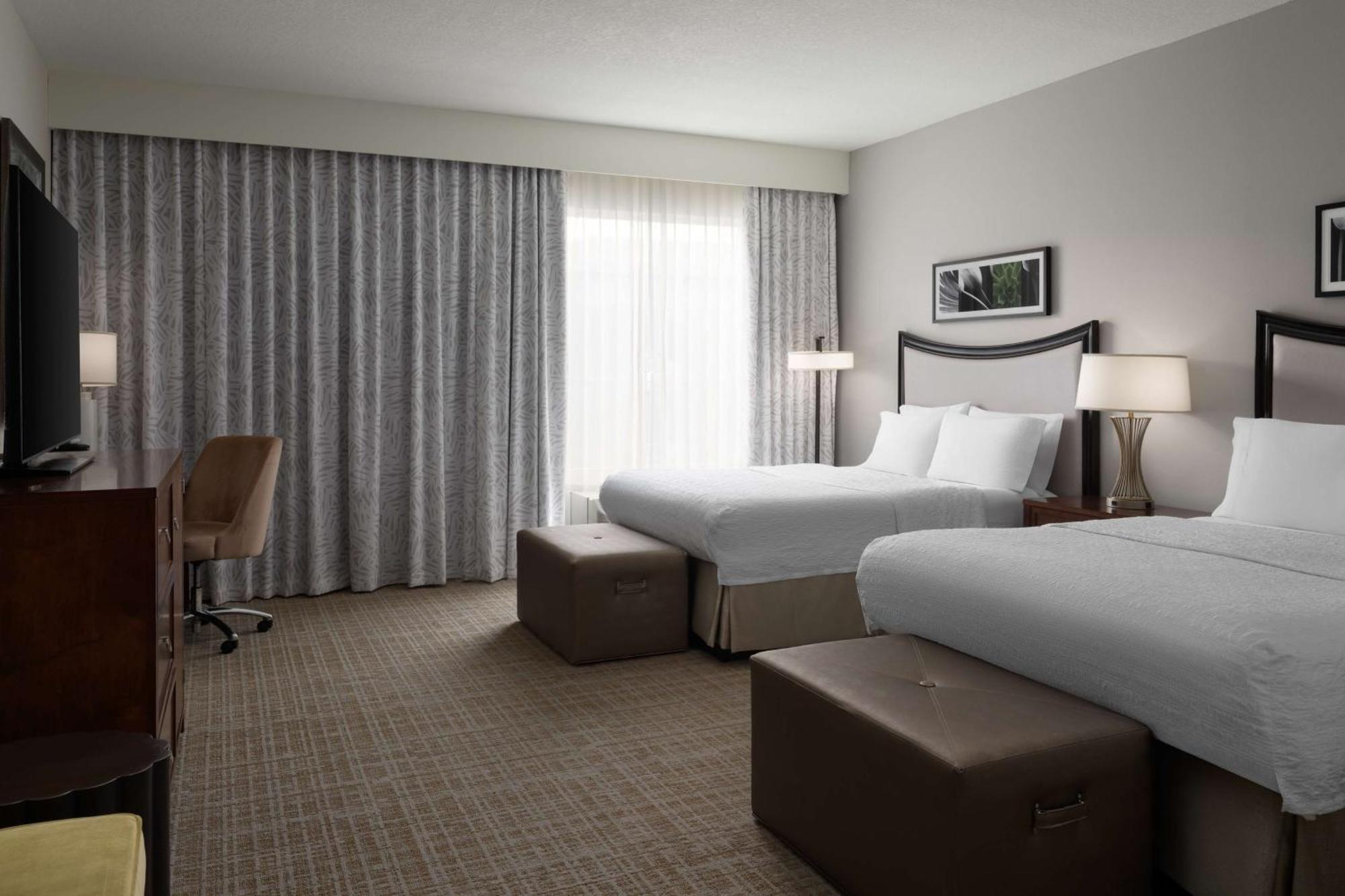 Queen Room Two Queen Beds Hearing Access or Non-Smoking
