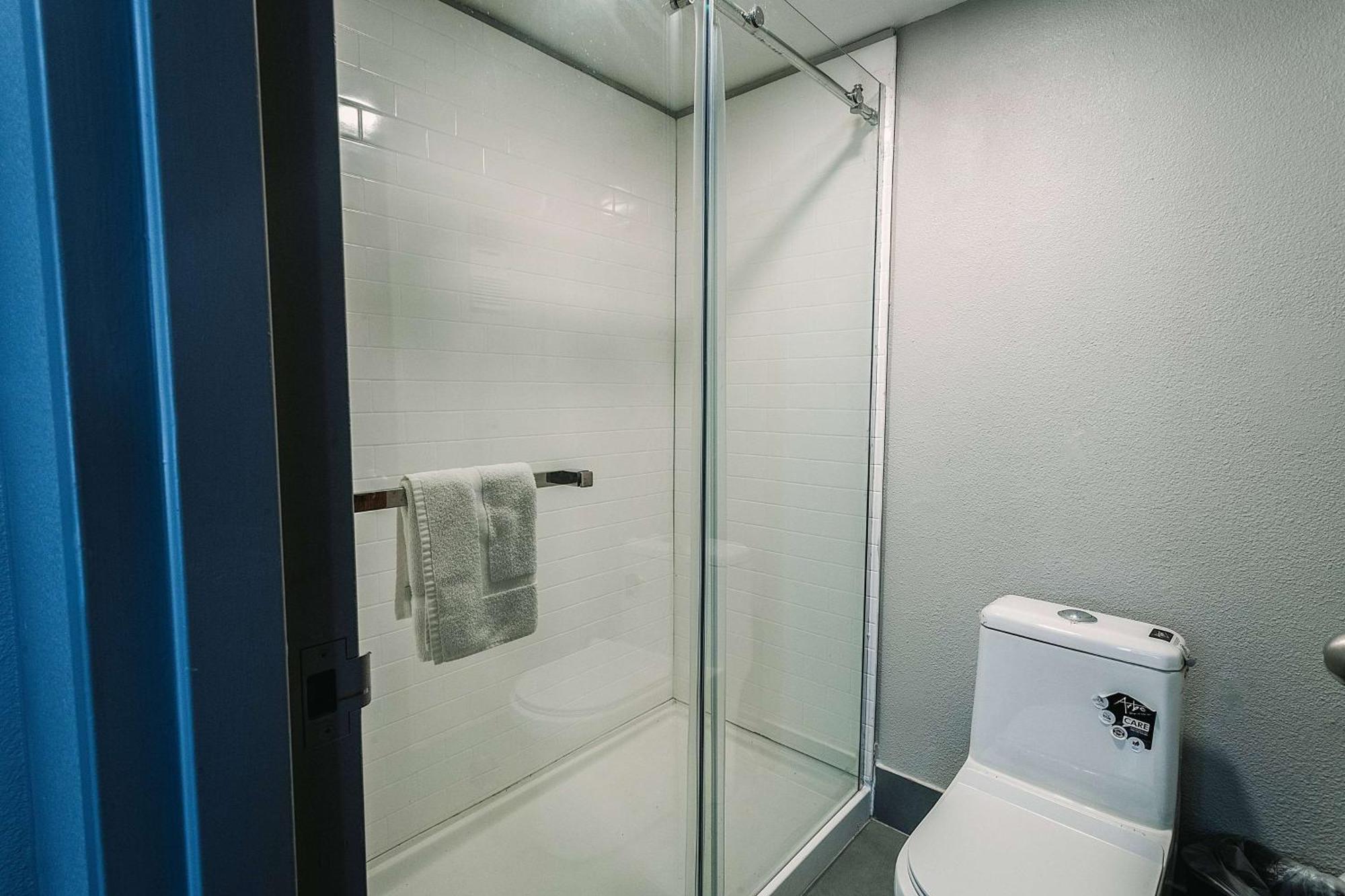 Double Room Two Double Beds Non-Smoking