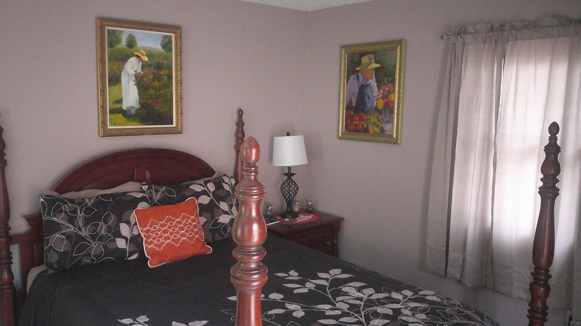 Queen Room
