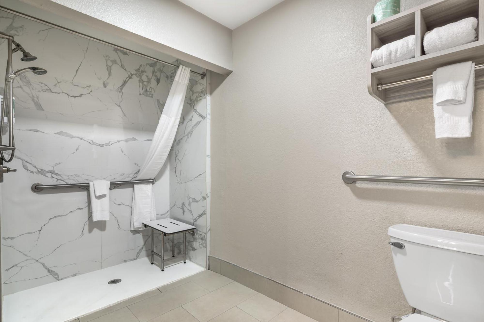 Queen Room Walk Shower Disability Access or Non-Smoking