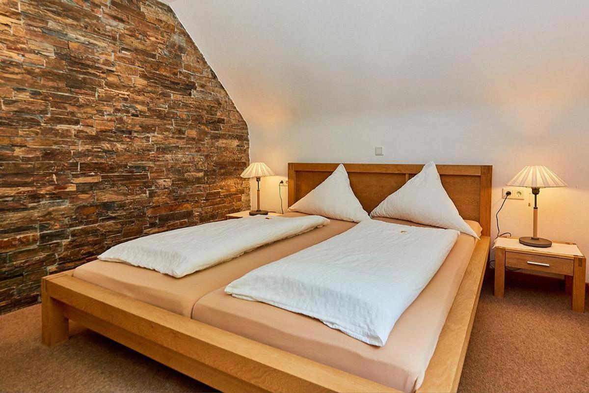 Doppelzimmer mit Gartenblick