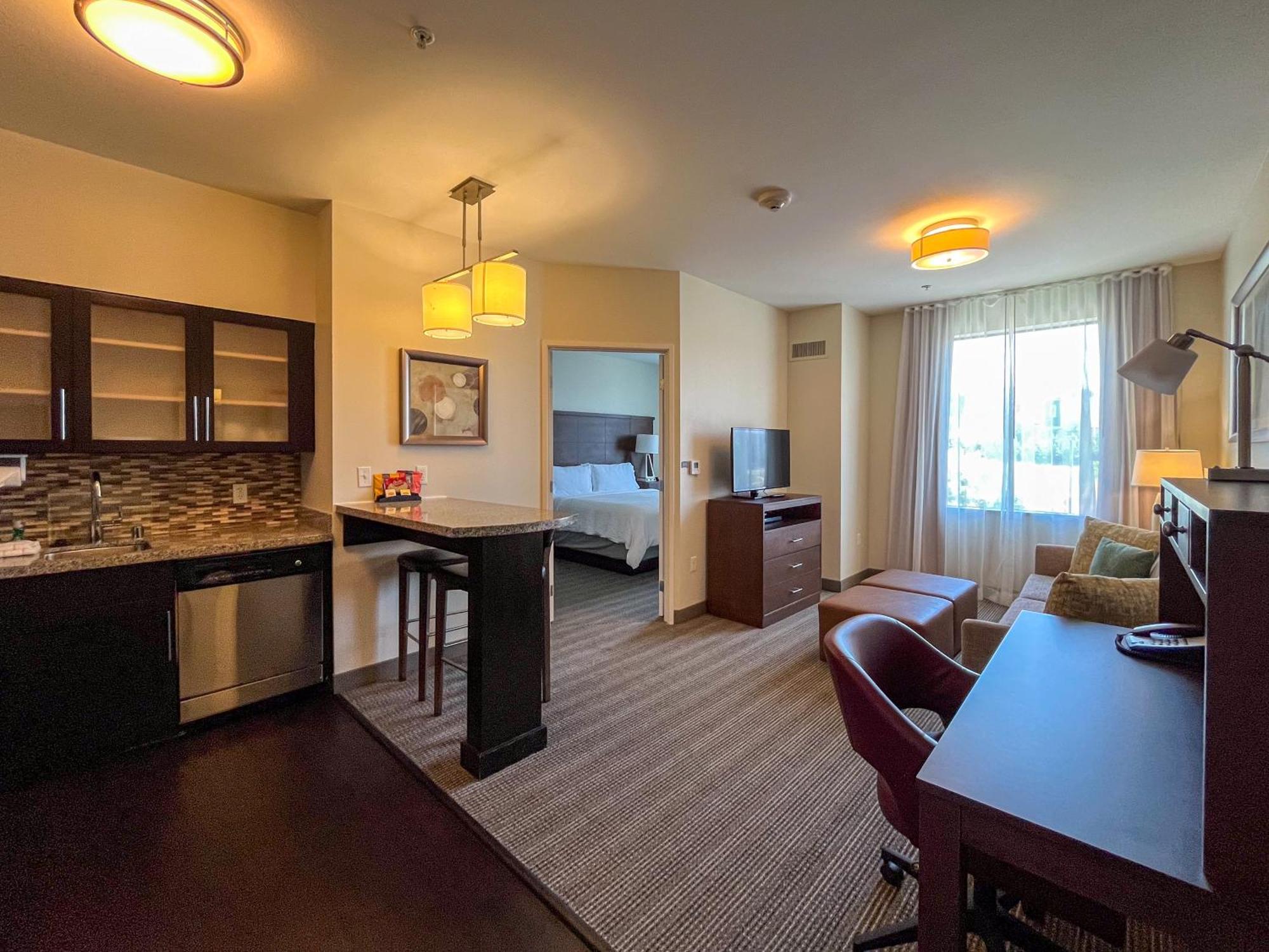 One-Bedroom King Suite Non-Smoking