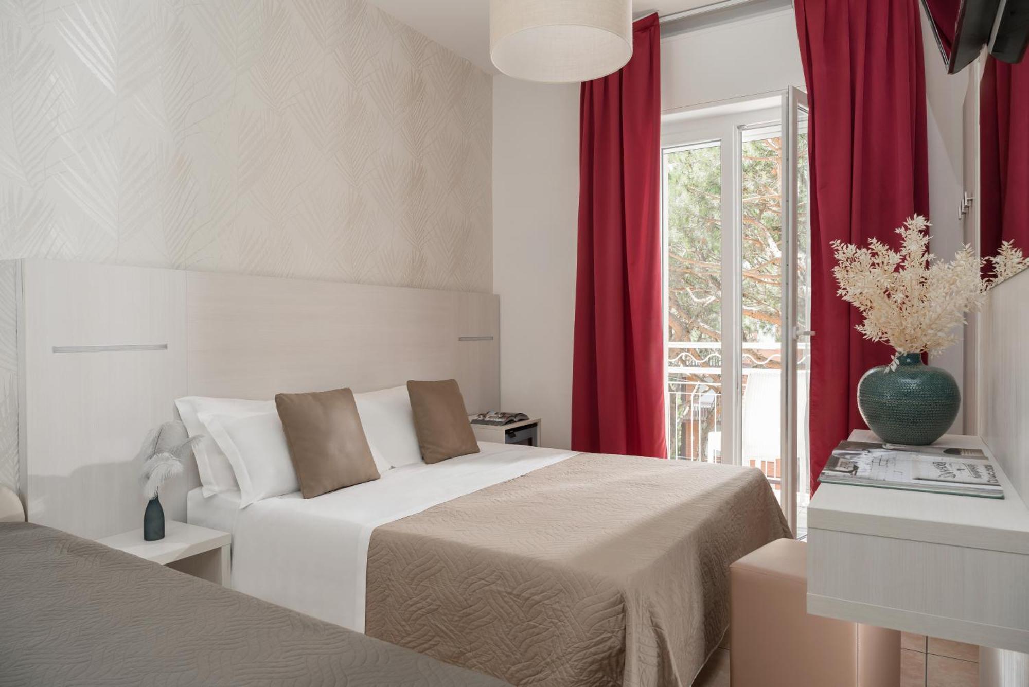 Classic Quadruple Room,1651736615:JPEG