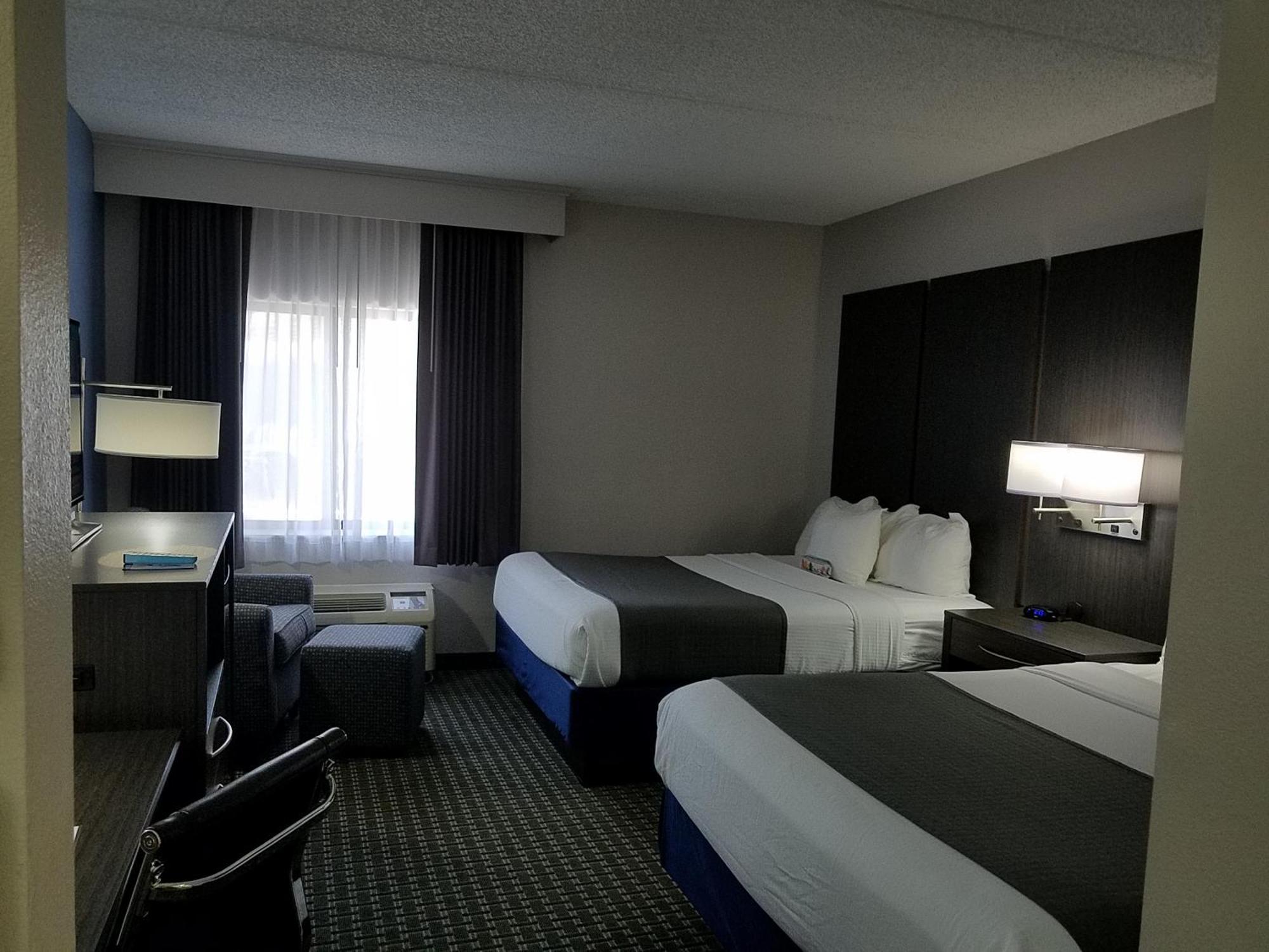 Queen Room Two Queen Beds Ground Floor