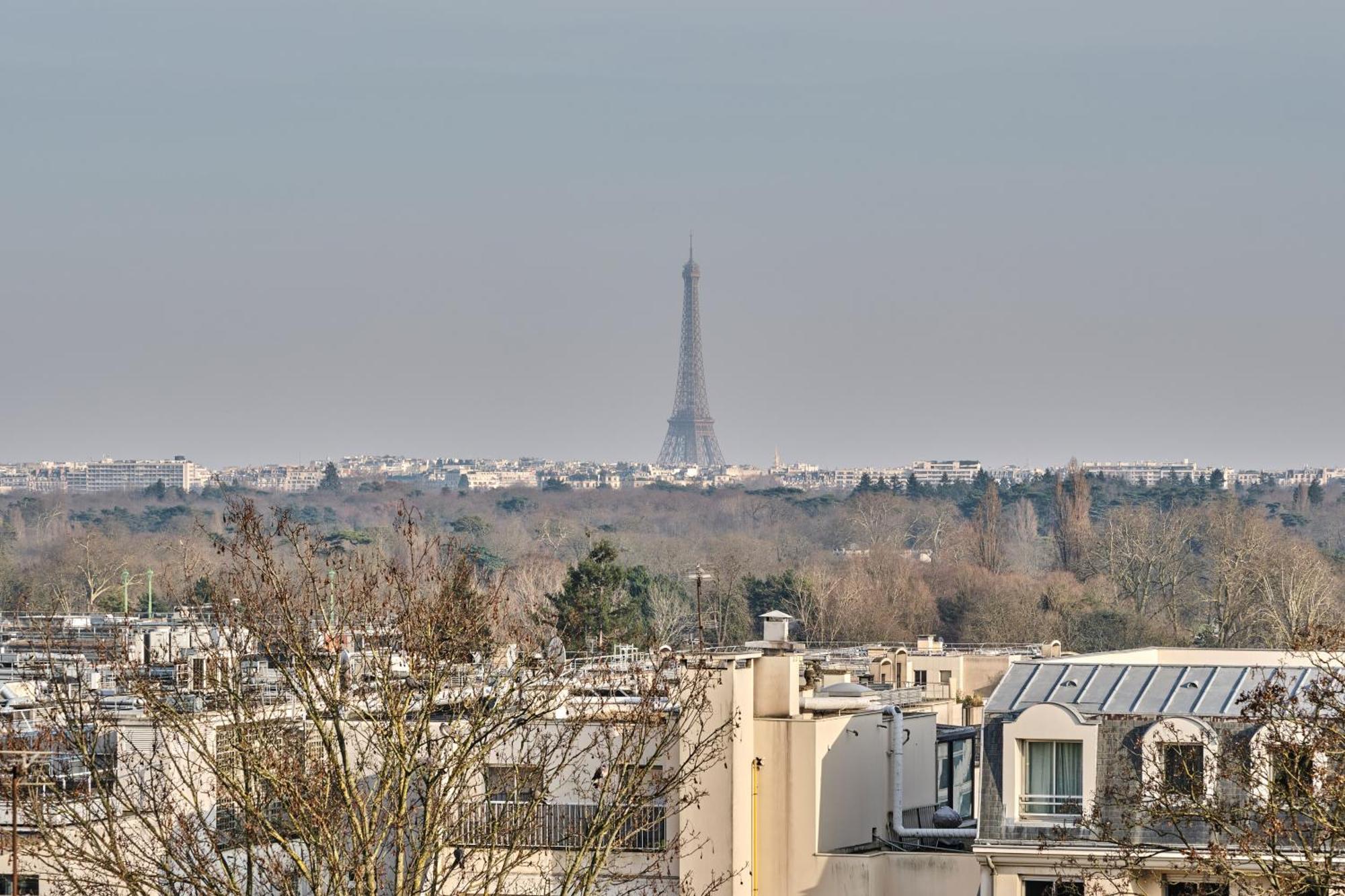 Double or Twin Room Eiffel Tower View