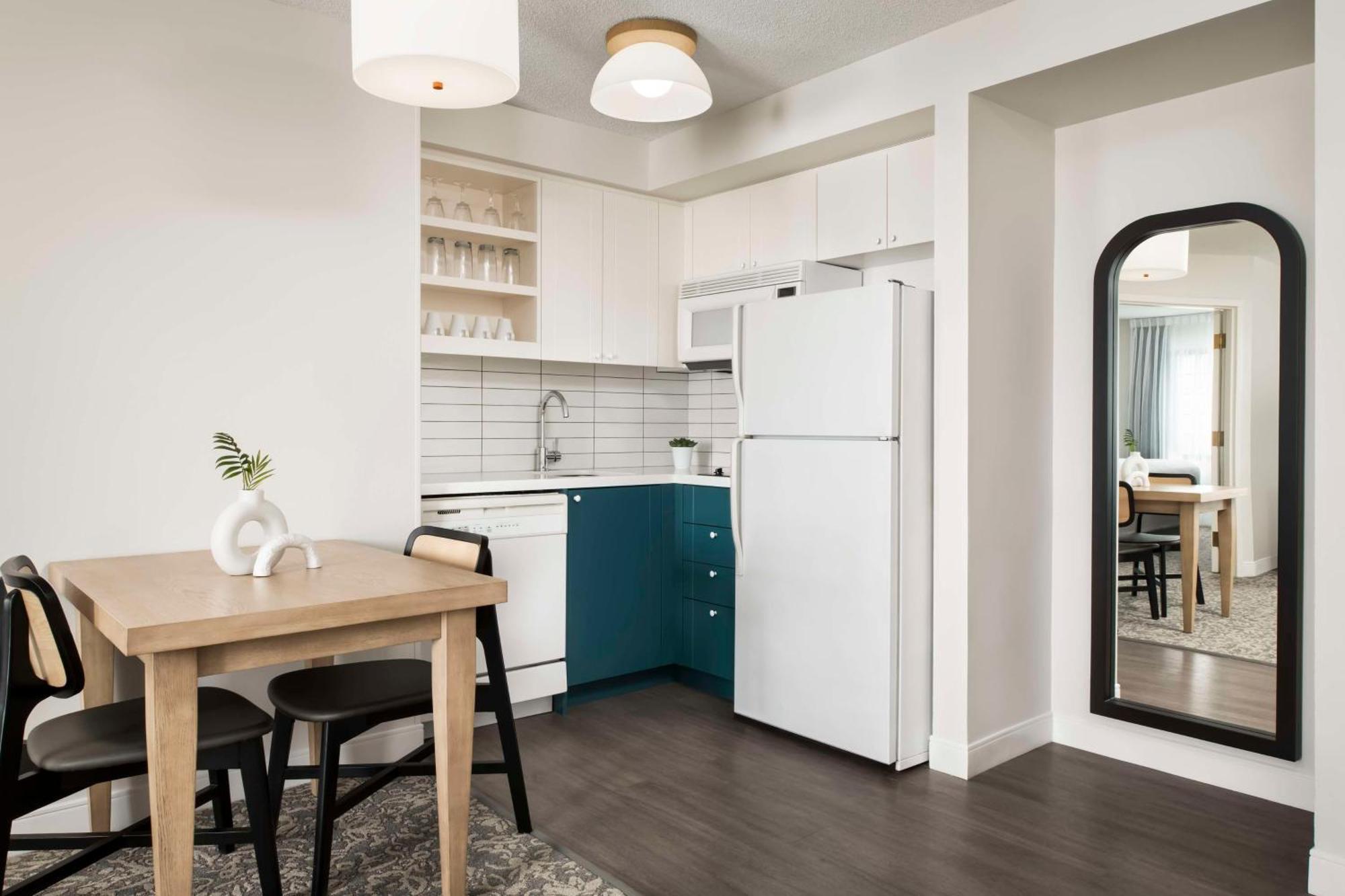 One-Bedroom King Suite