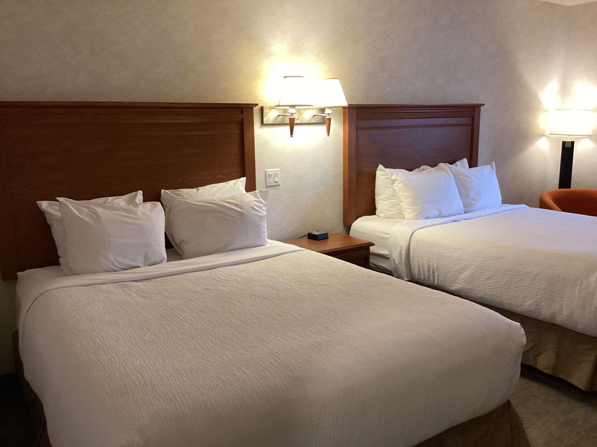 Queen Room Two Queen Beds Non-Smoking
