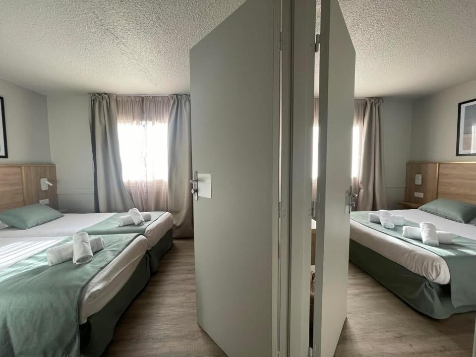 Two Connecting Double Rooms