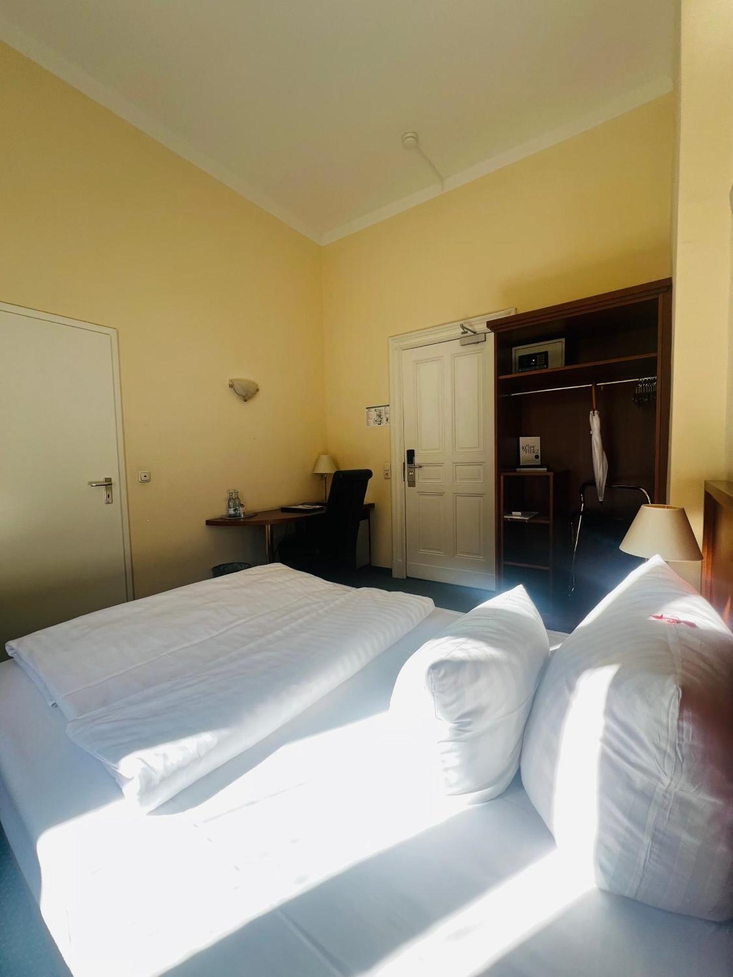 Standard Single Room