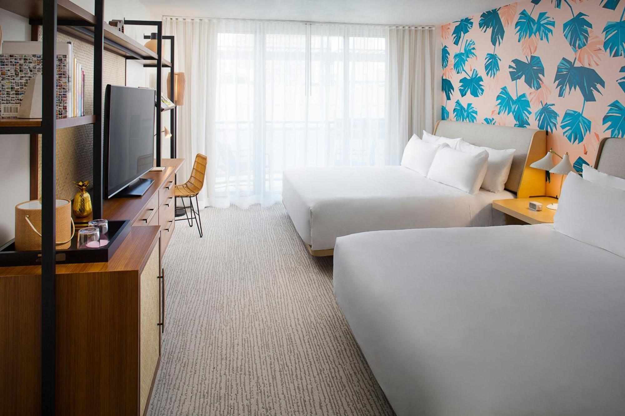 Deluxe Two King Bed room Balcony