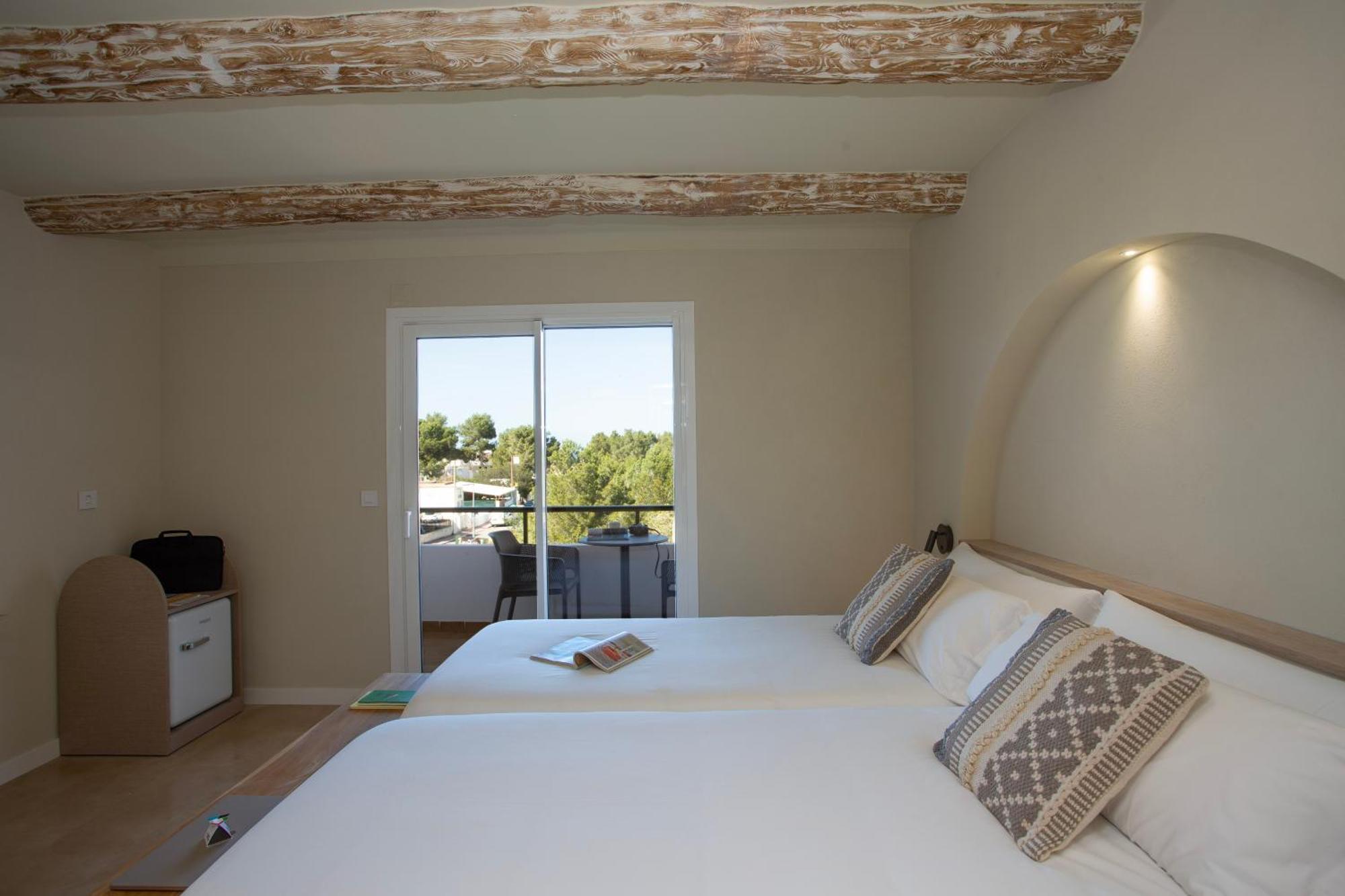 Double or Twin Room Terrace