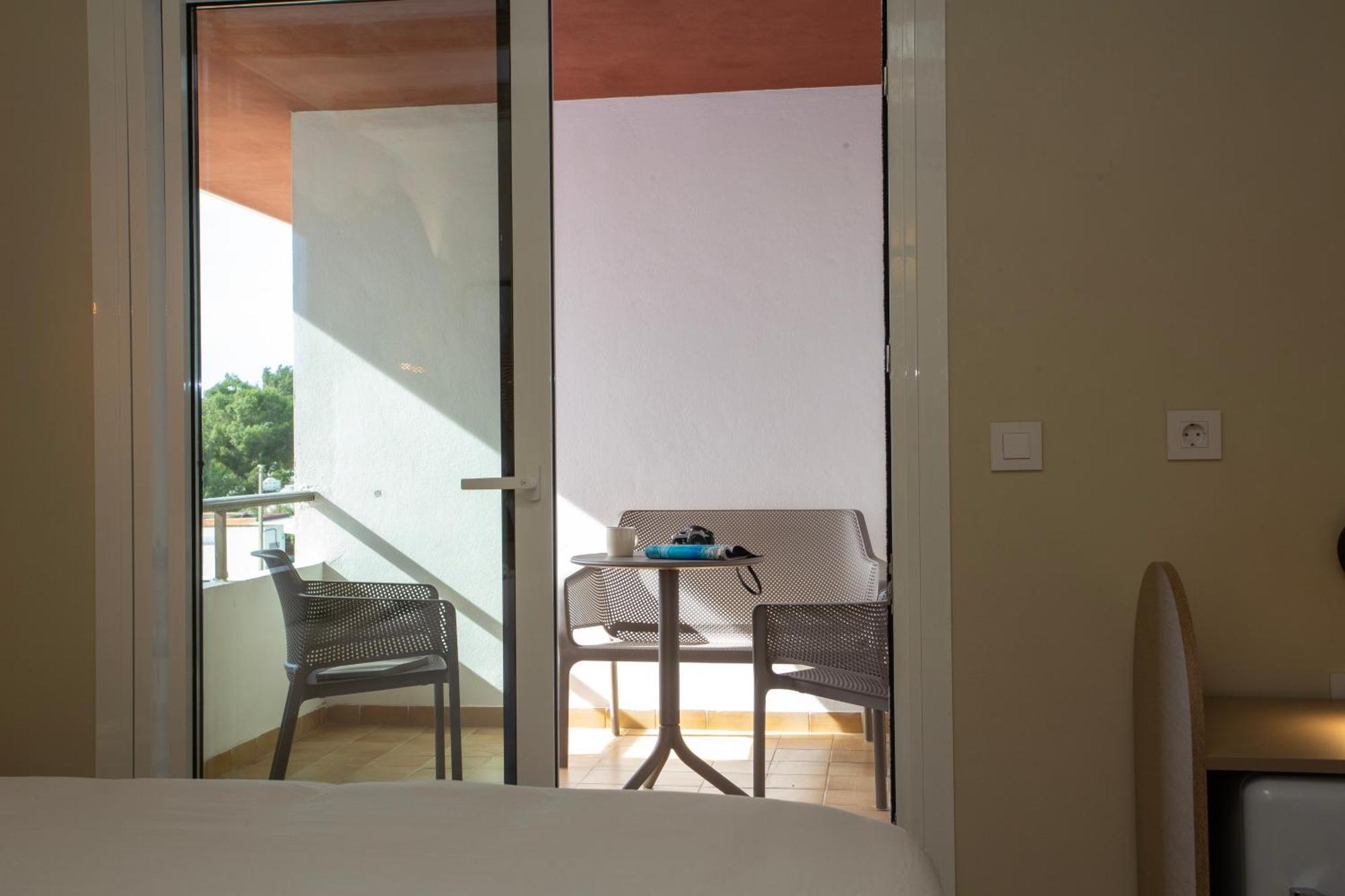 Double or Twin Room Terrace