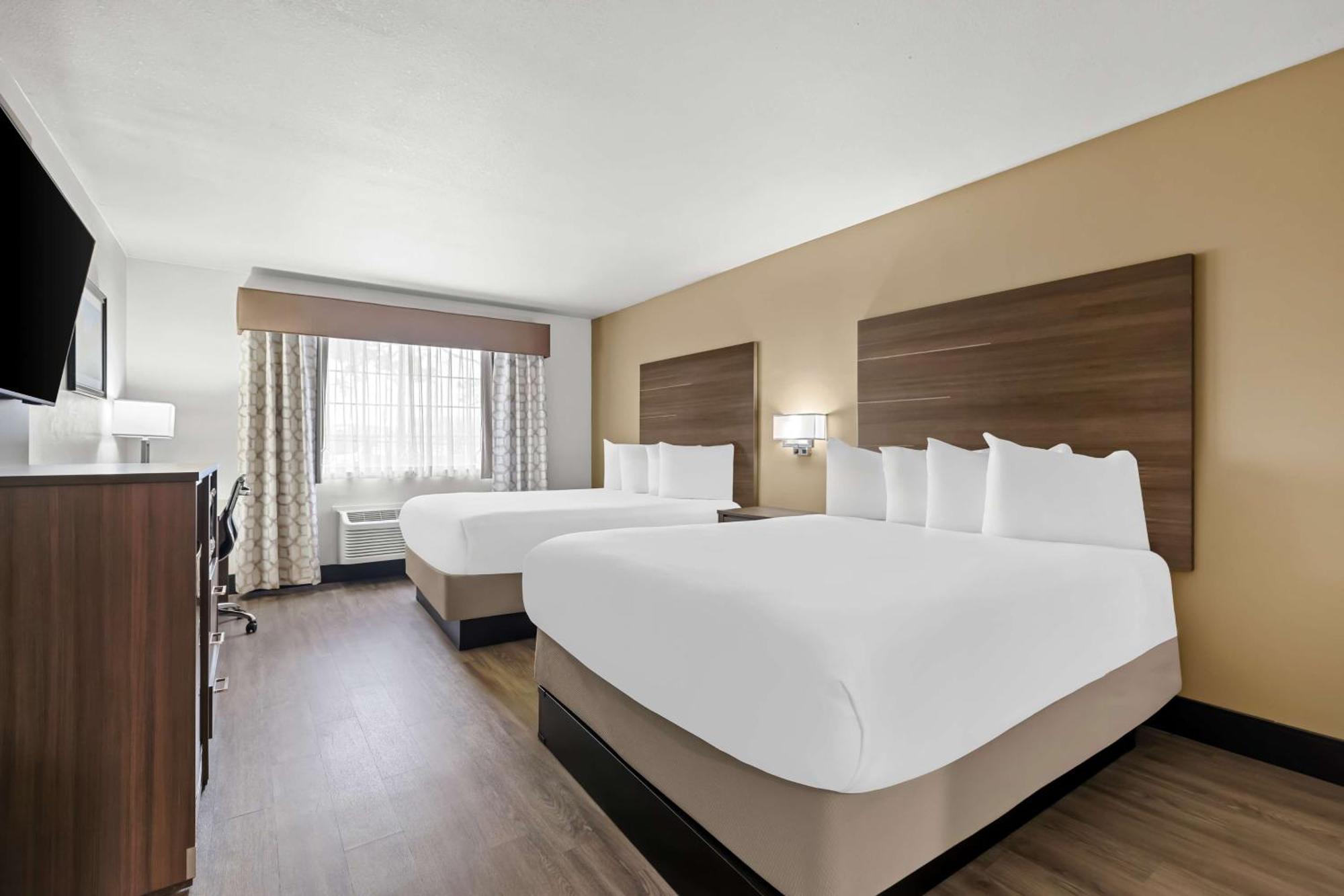 Queen Room Two Queen Beds Non-Smoking