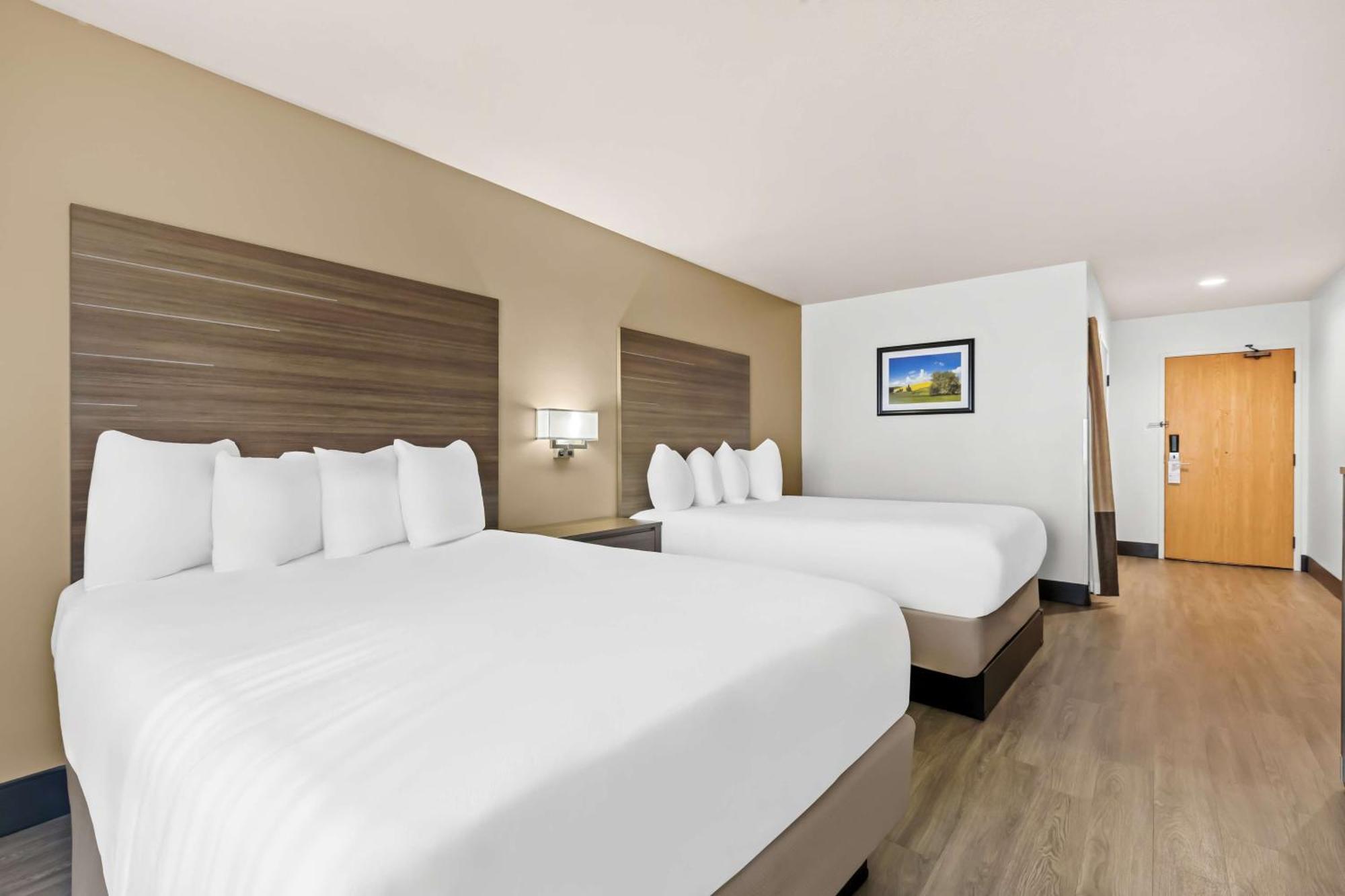 Queen Room Two Queen Beds Non-Smoking