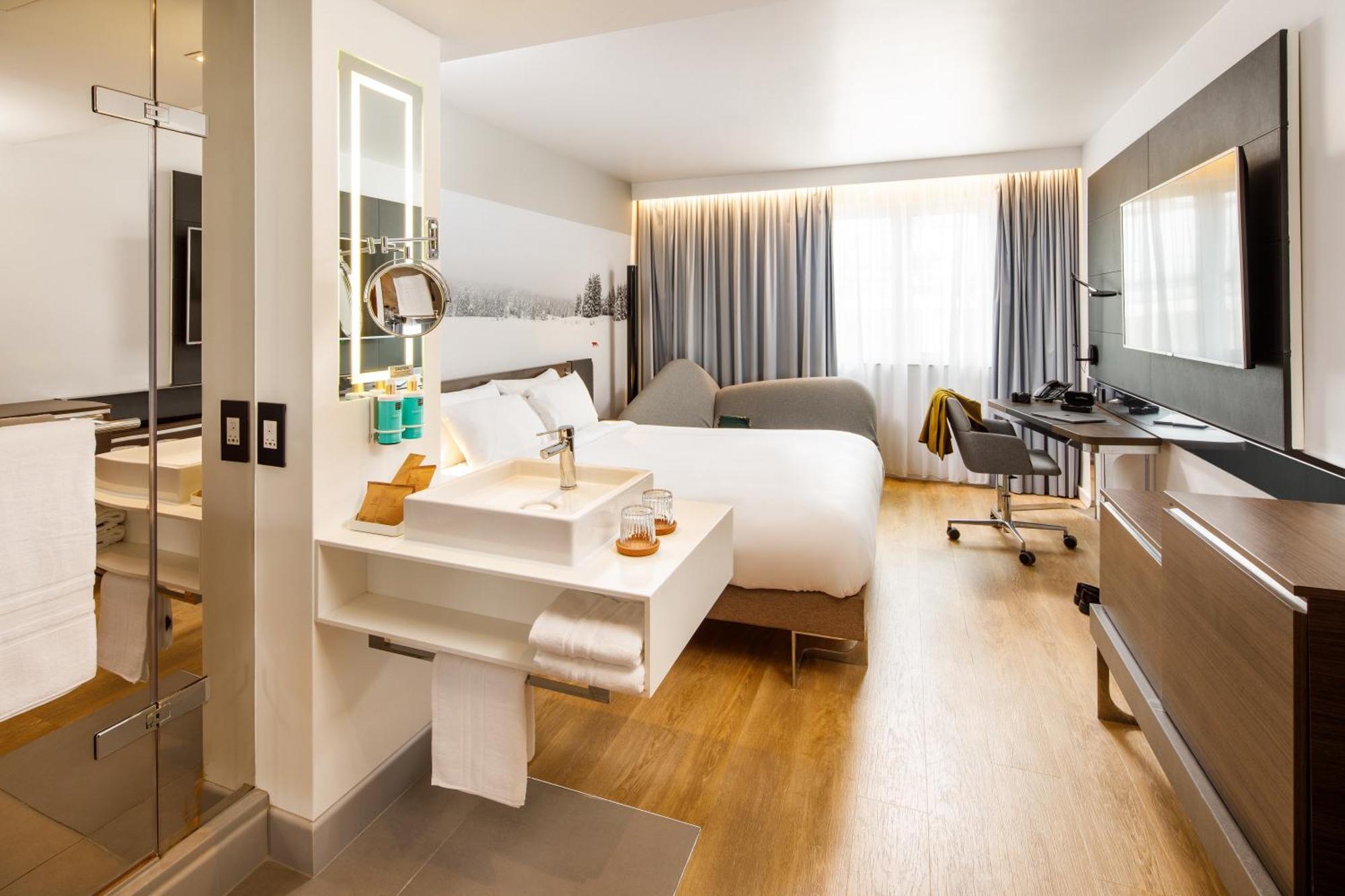 Superior Queen Room with Sofa Bed - Mobility Access,1704829239:JPEG