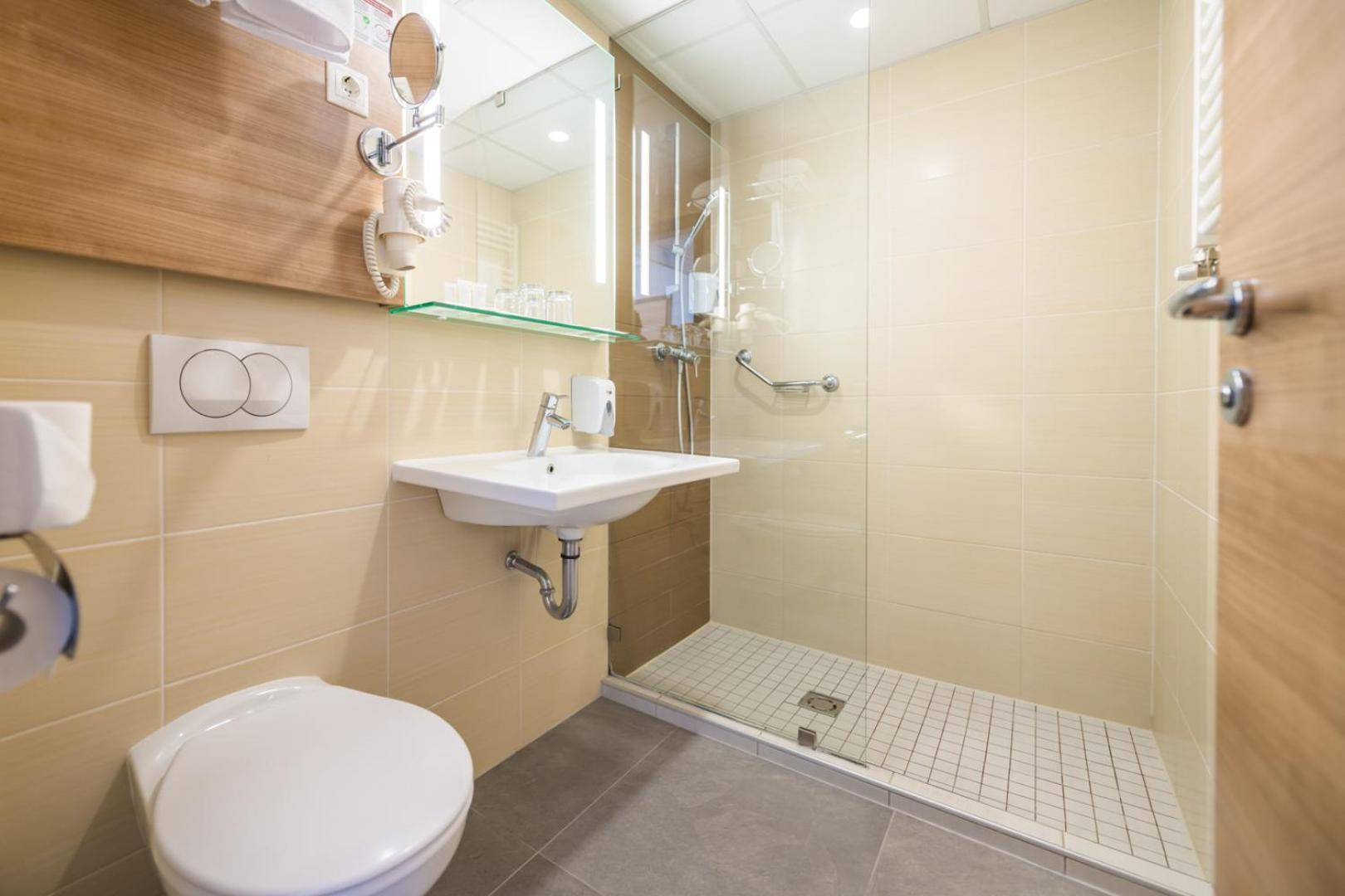 Superior Double or Twin Room Extra Bed