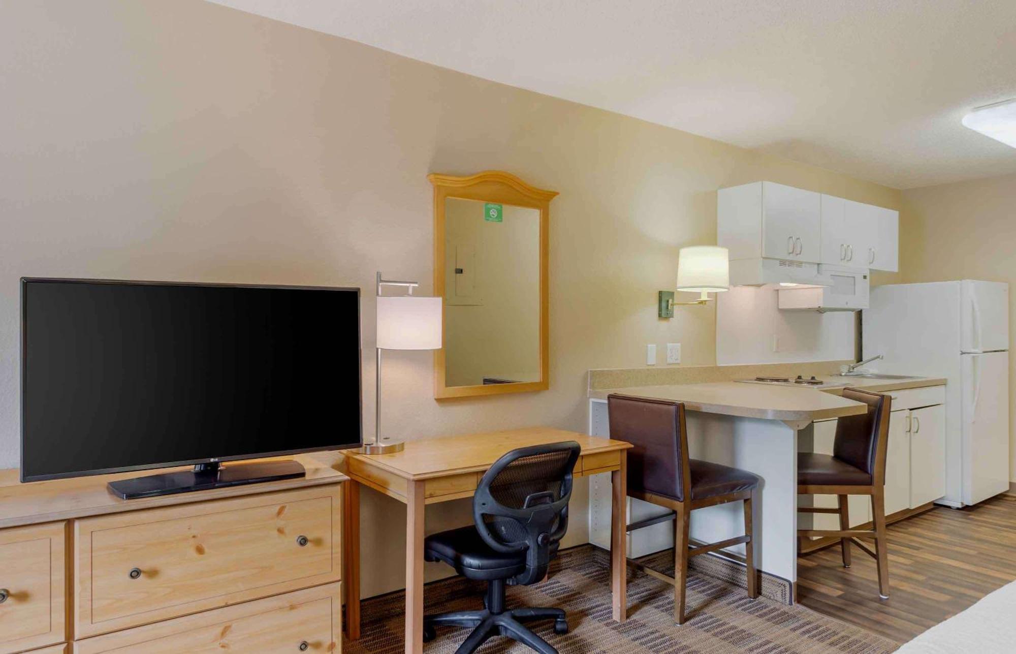 Studio Two Double Beds Non-Smoking