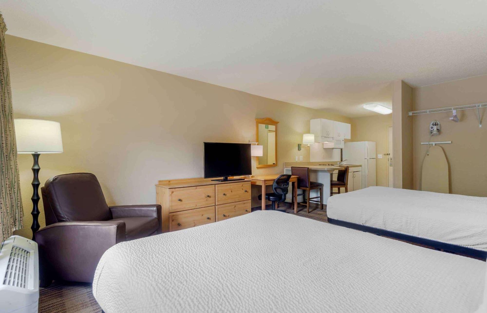 Studio Two Double Beds Non-Smoking