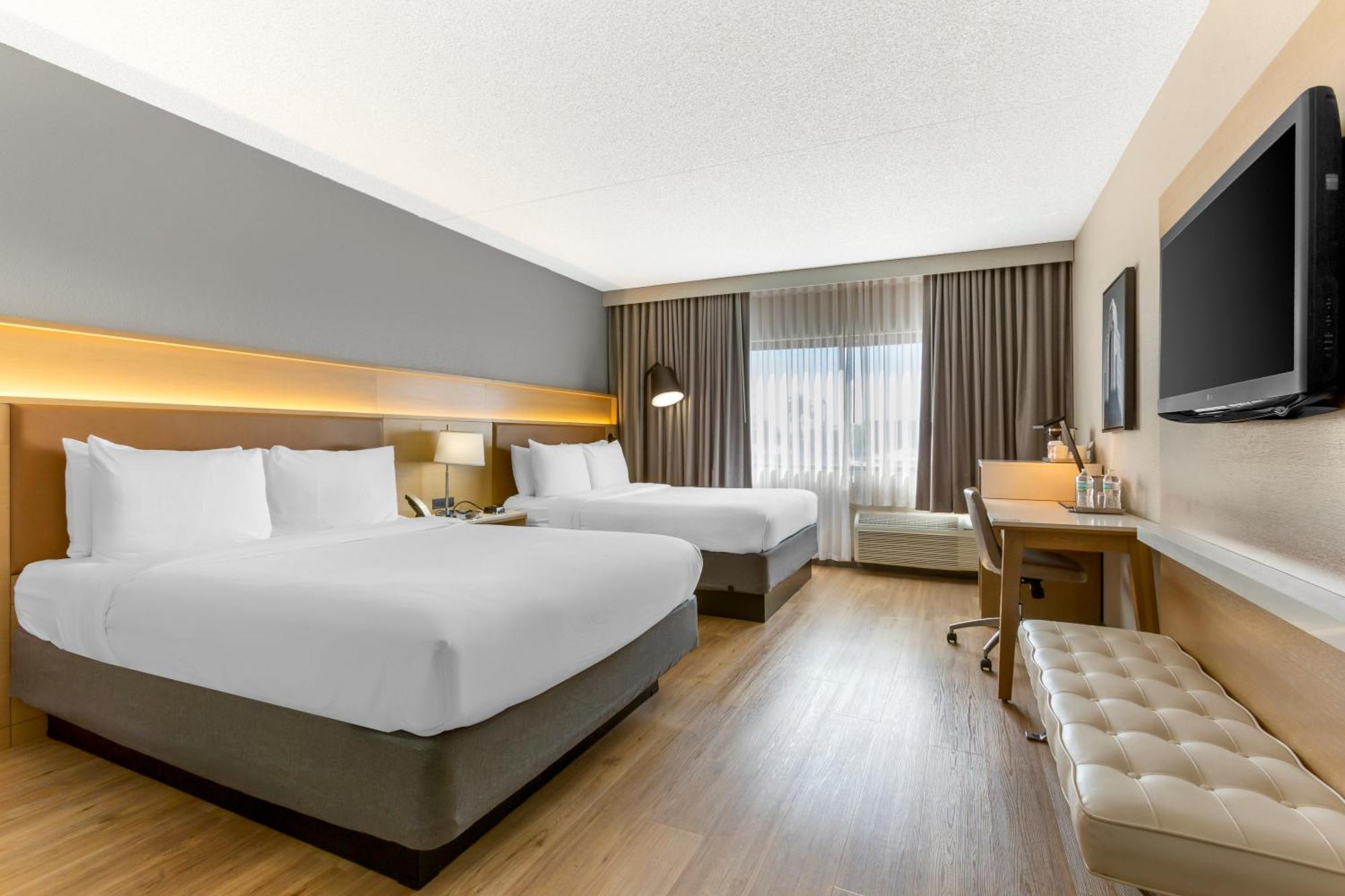 Queen Room with Two Queen Beds - Accessible/Non Smoking