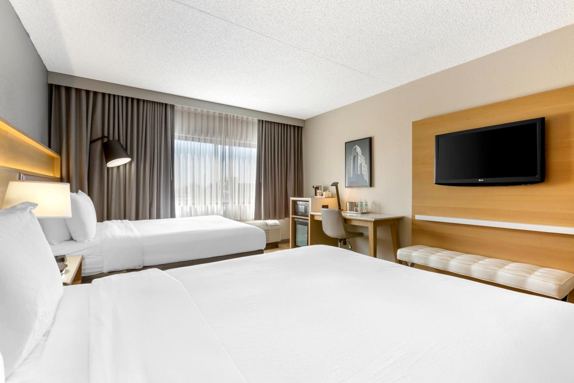 Queen Room Two Queen Beds Non Smoking
