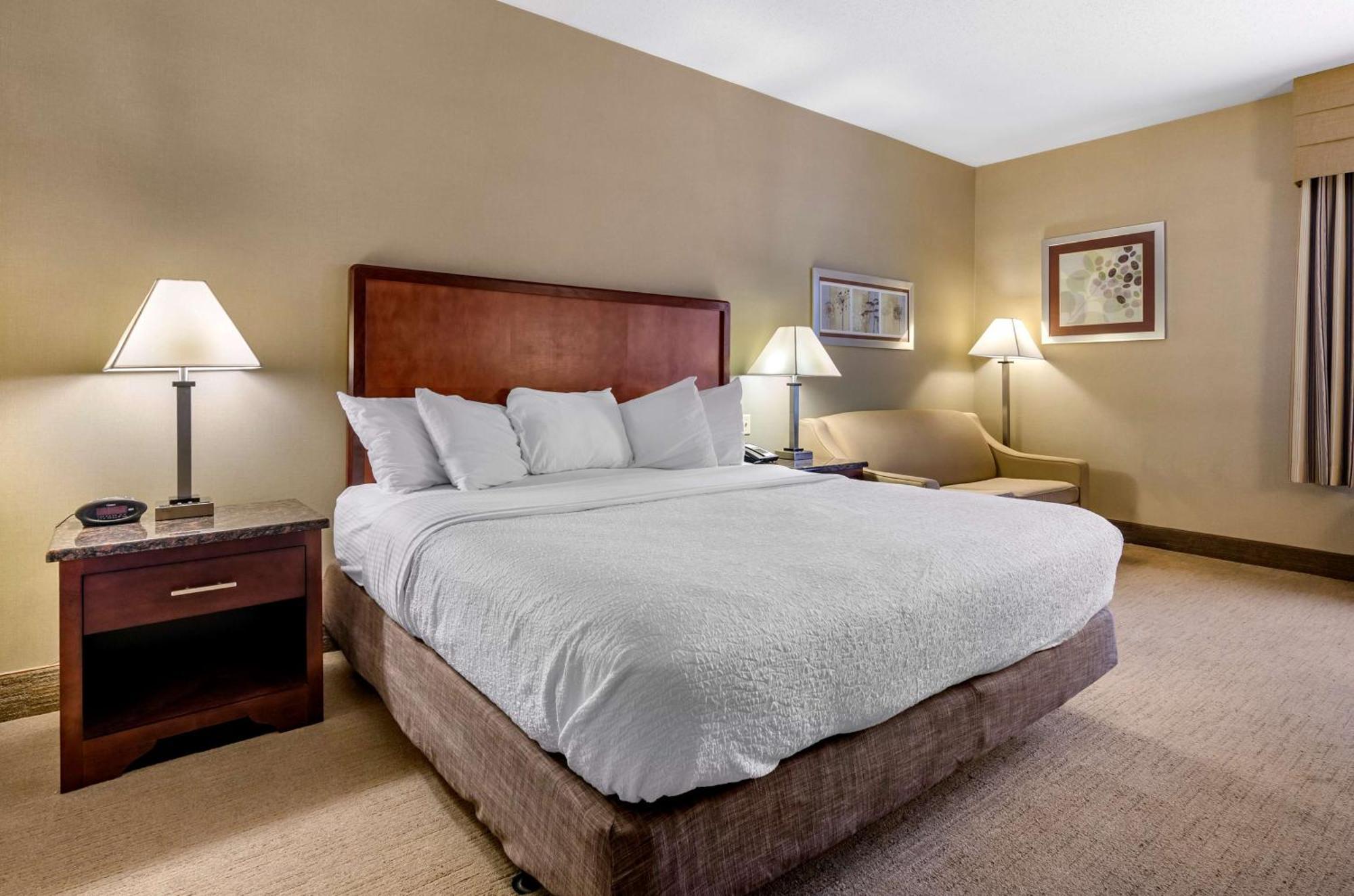 King Room with Bath Tub - Disability Access/Non-Smoking