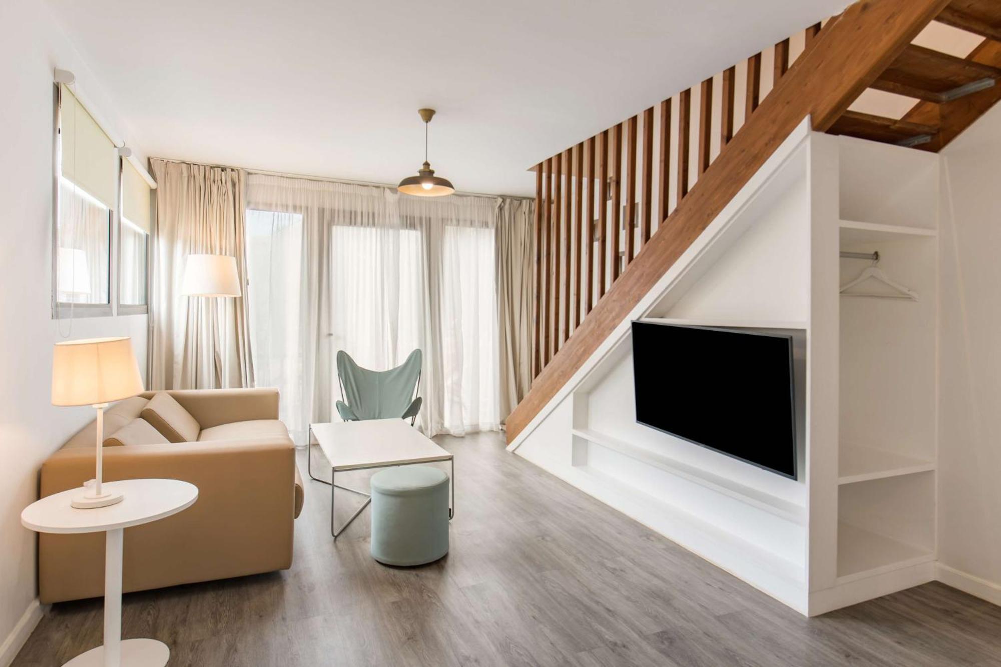 Two-Bedrooms Duplex Bungalow with Terrace