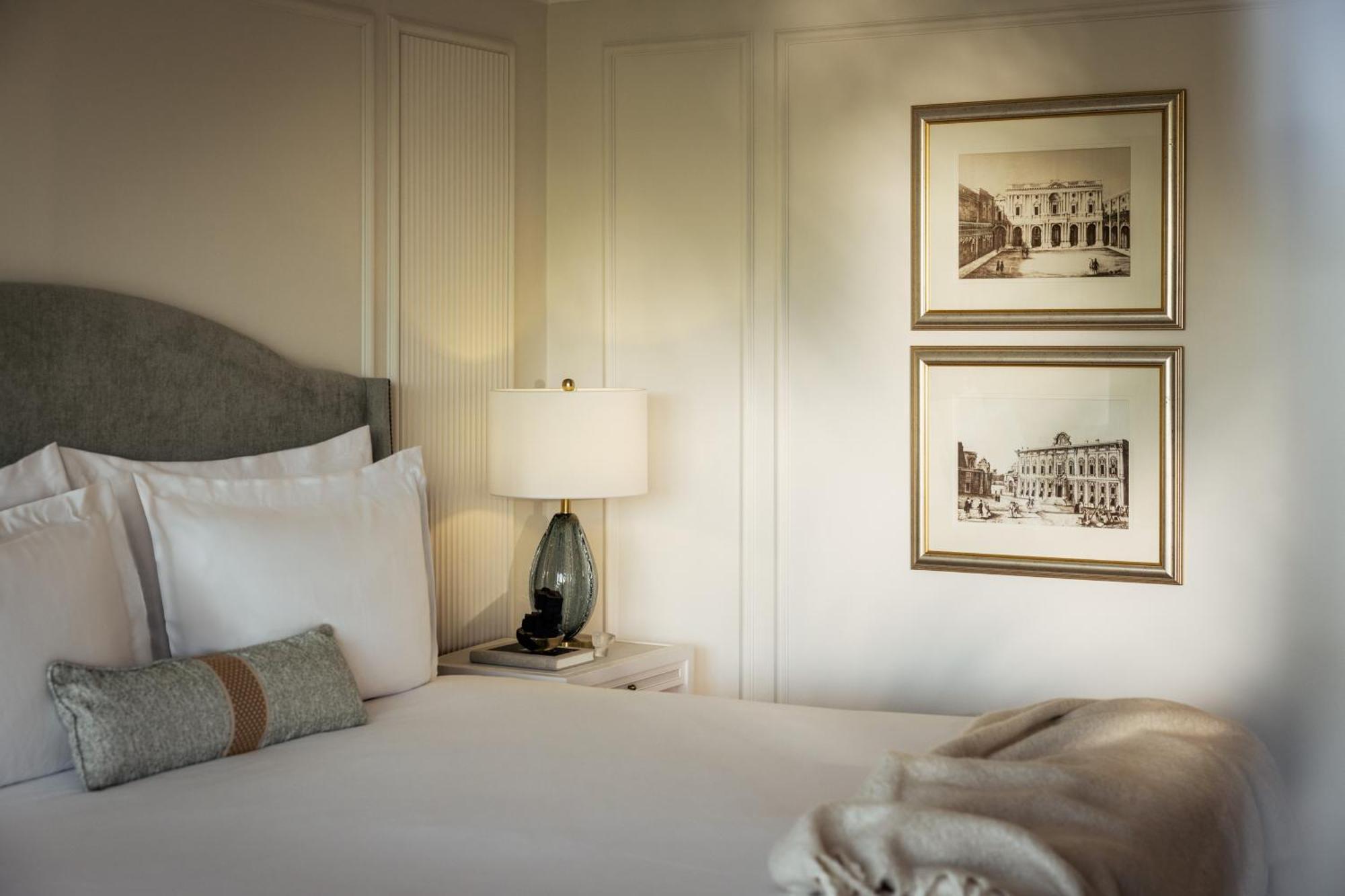 Grand Deluxe Room