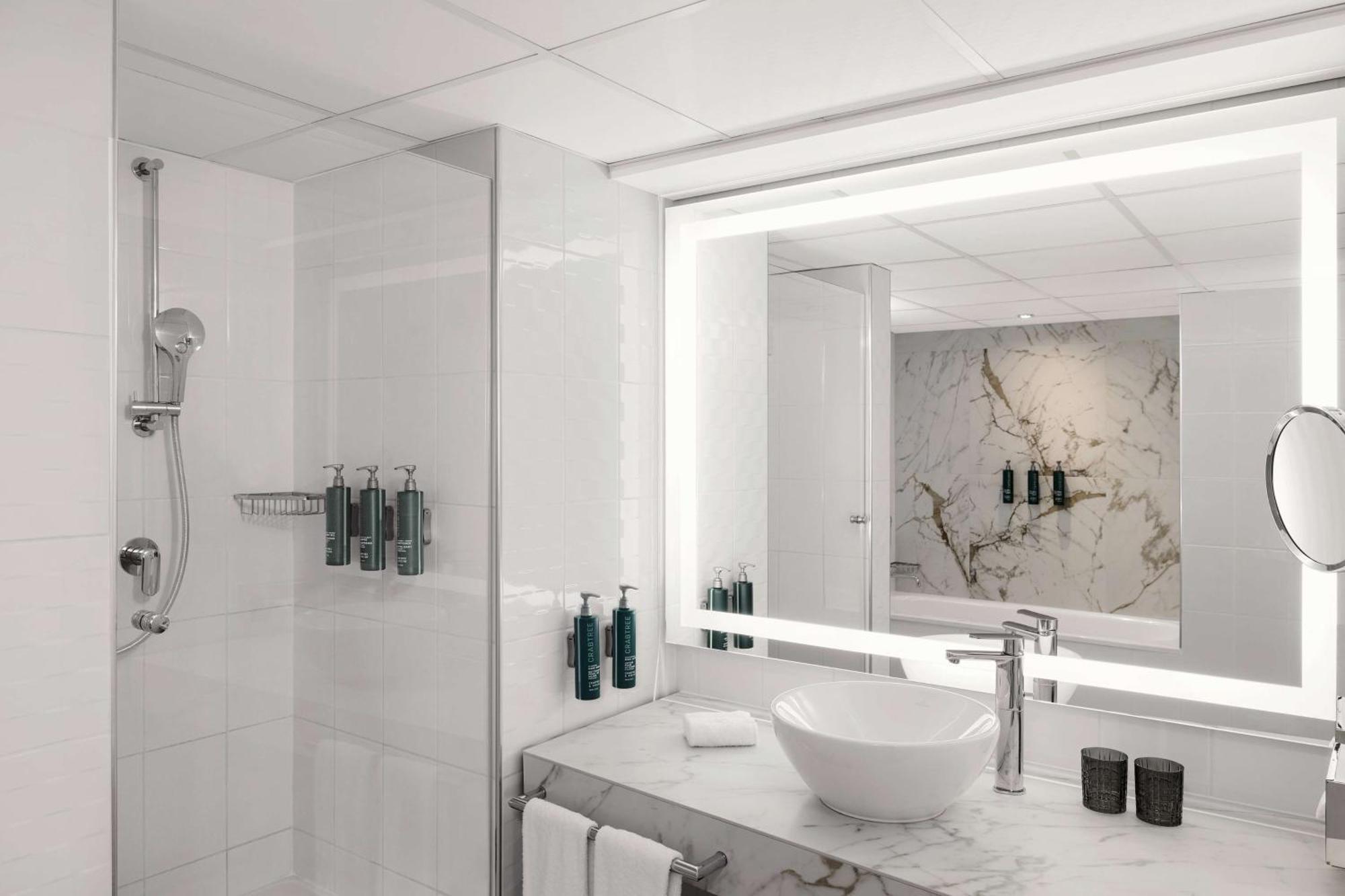 Suite - Cama extragrande - Frente al agua