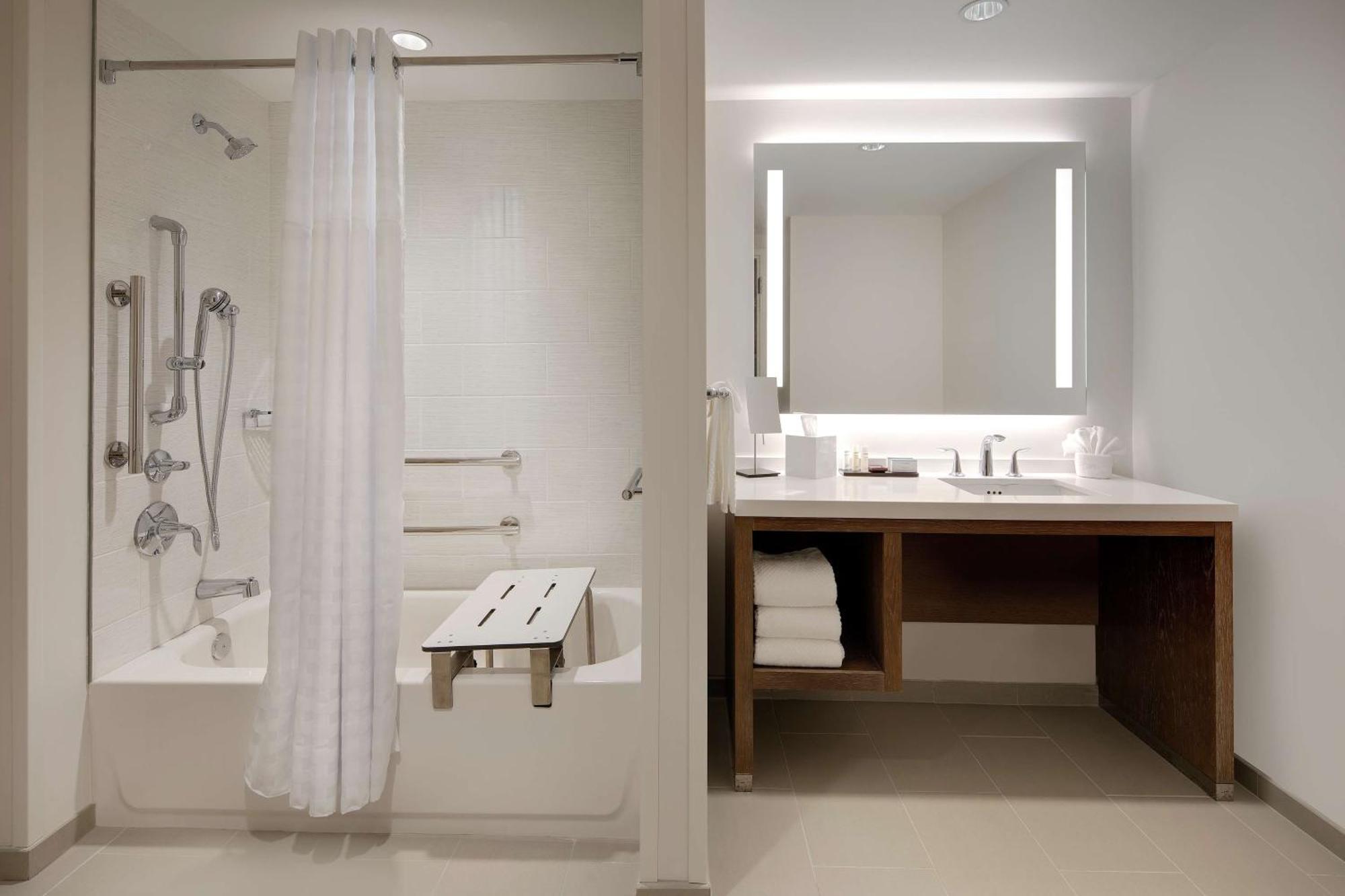 King Suite Accessible Tub Mobility Access,1657144809:JPEG