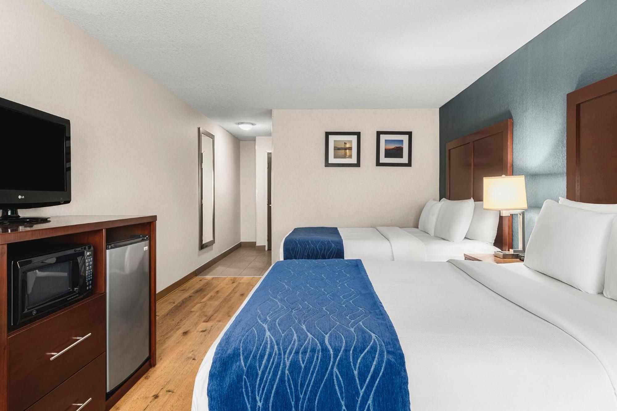Standard Queen Room with Two Queen Beds
