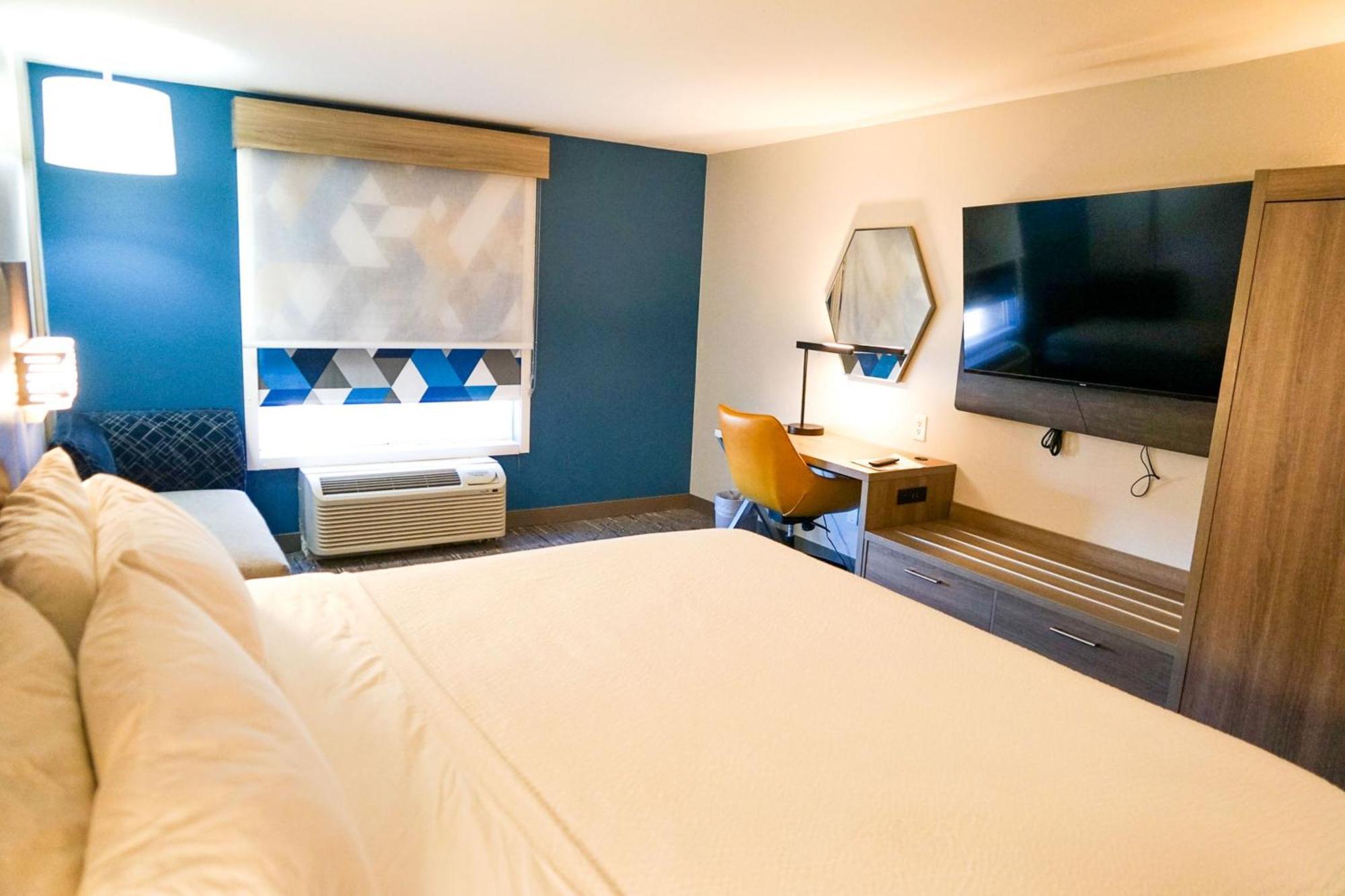 King Room - Mobility Access/Non-Smoking