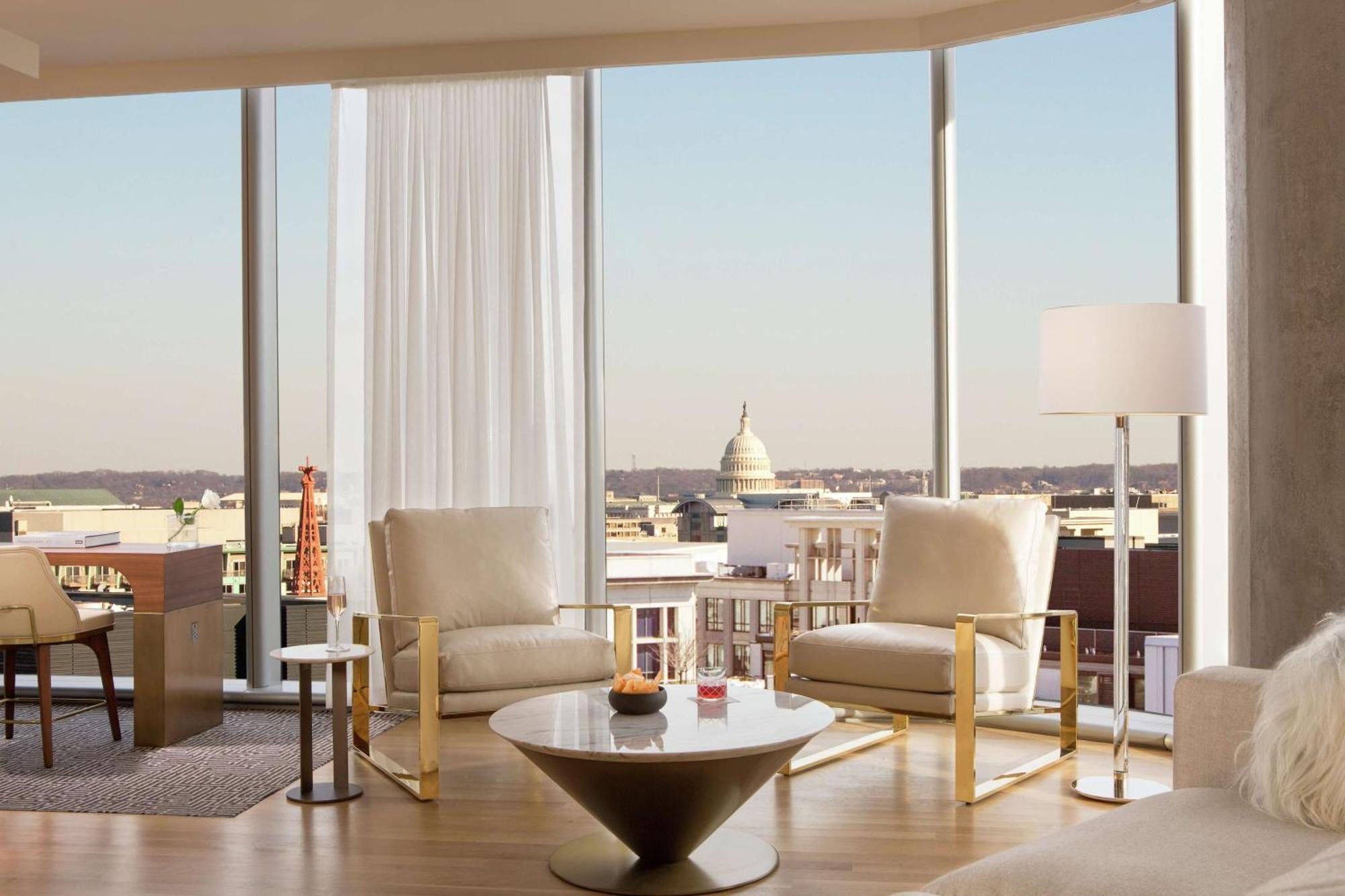 Club King Room