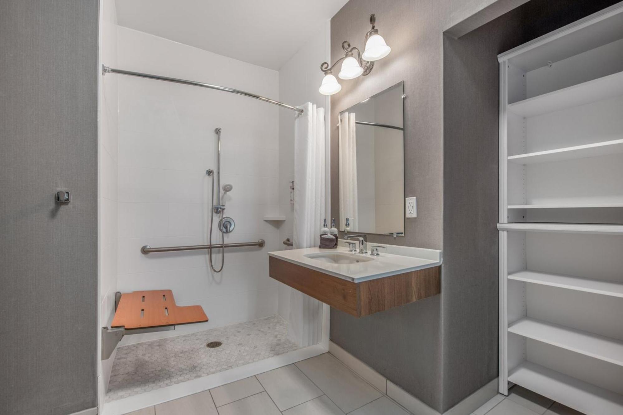 King Studio Suite