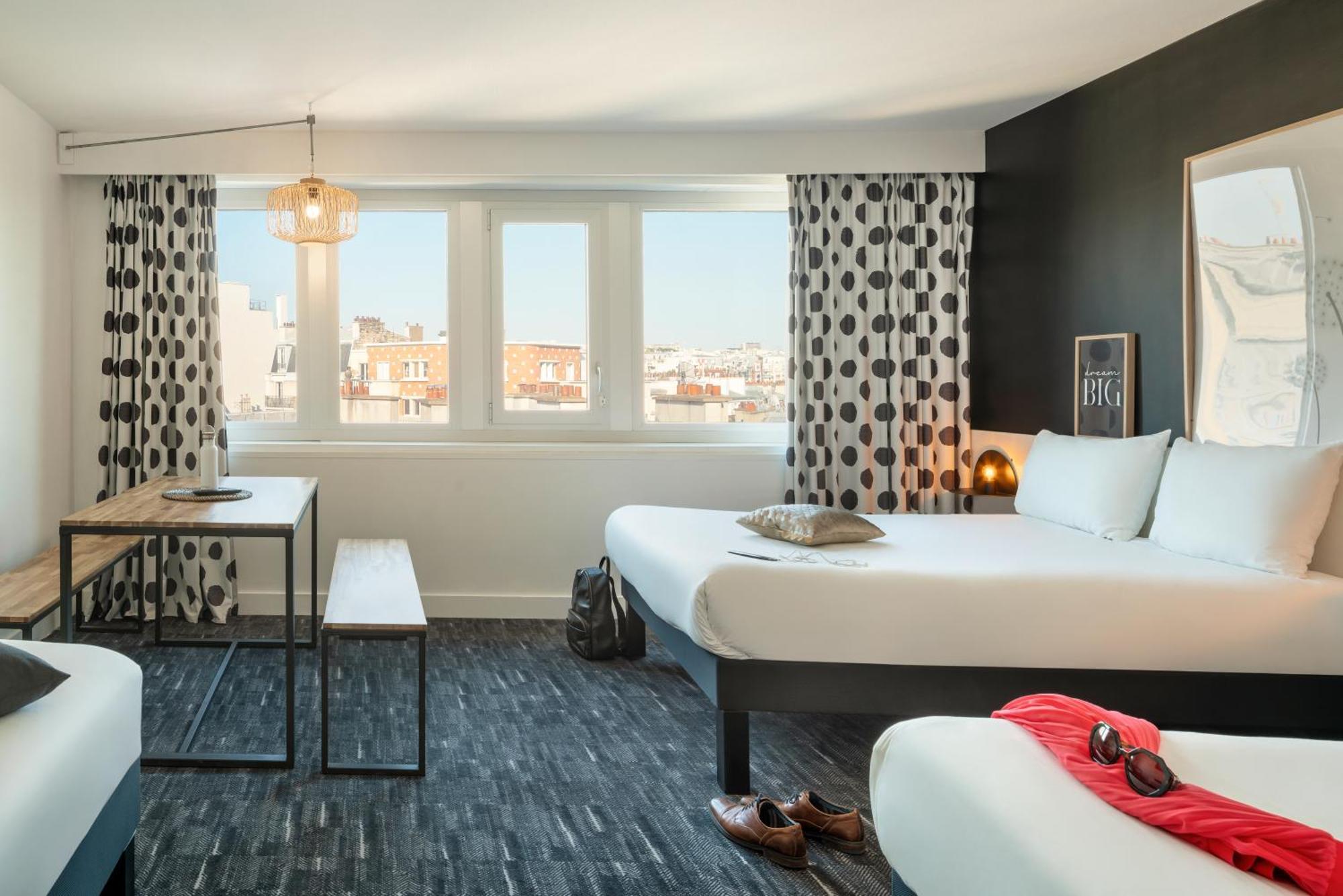 Standard Family Suite One Double Bed Twin Beds