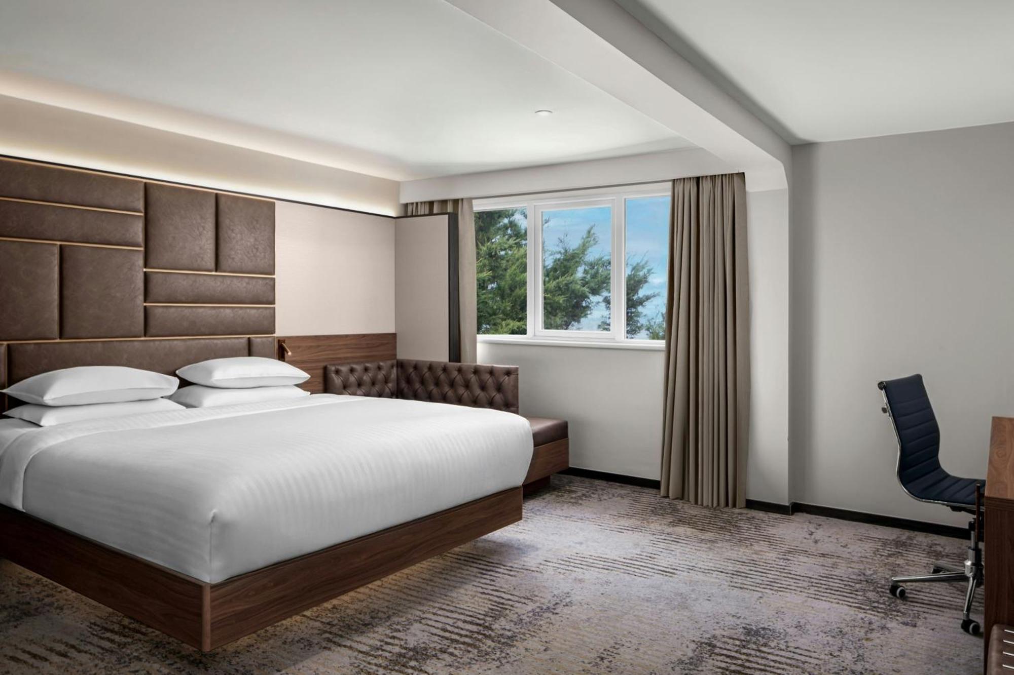 Executive King Room