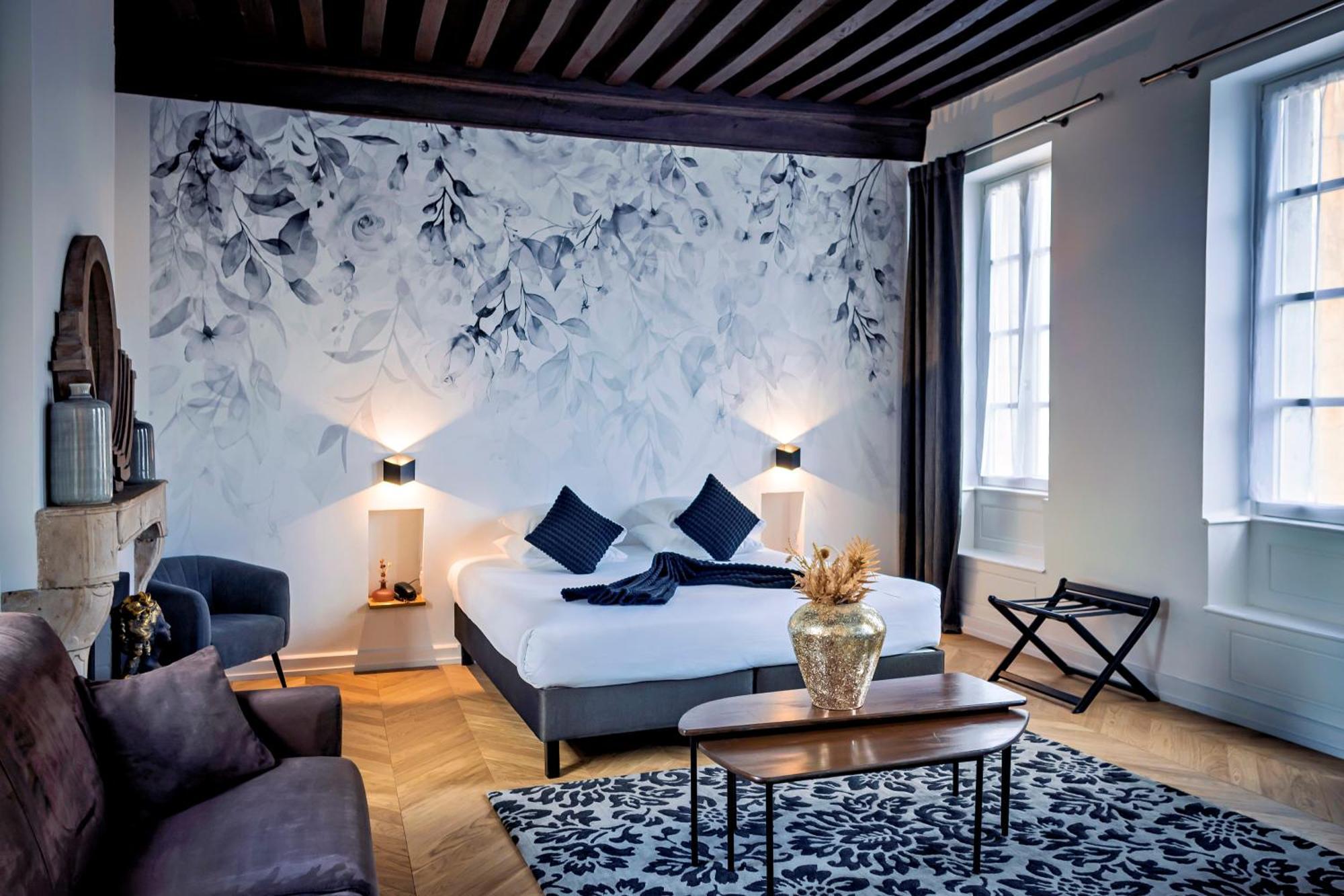 Prestige Room