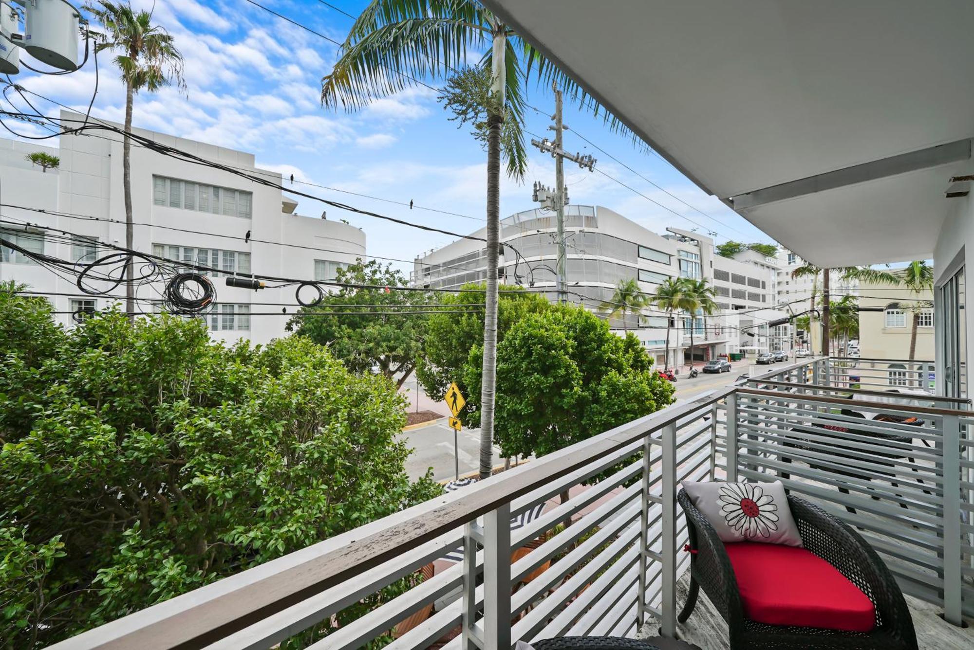Superior Queen Balcony