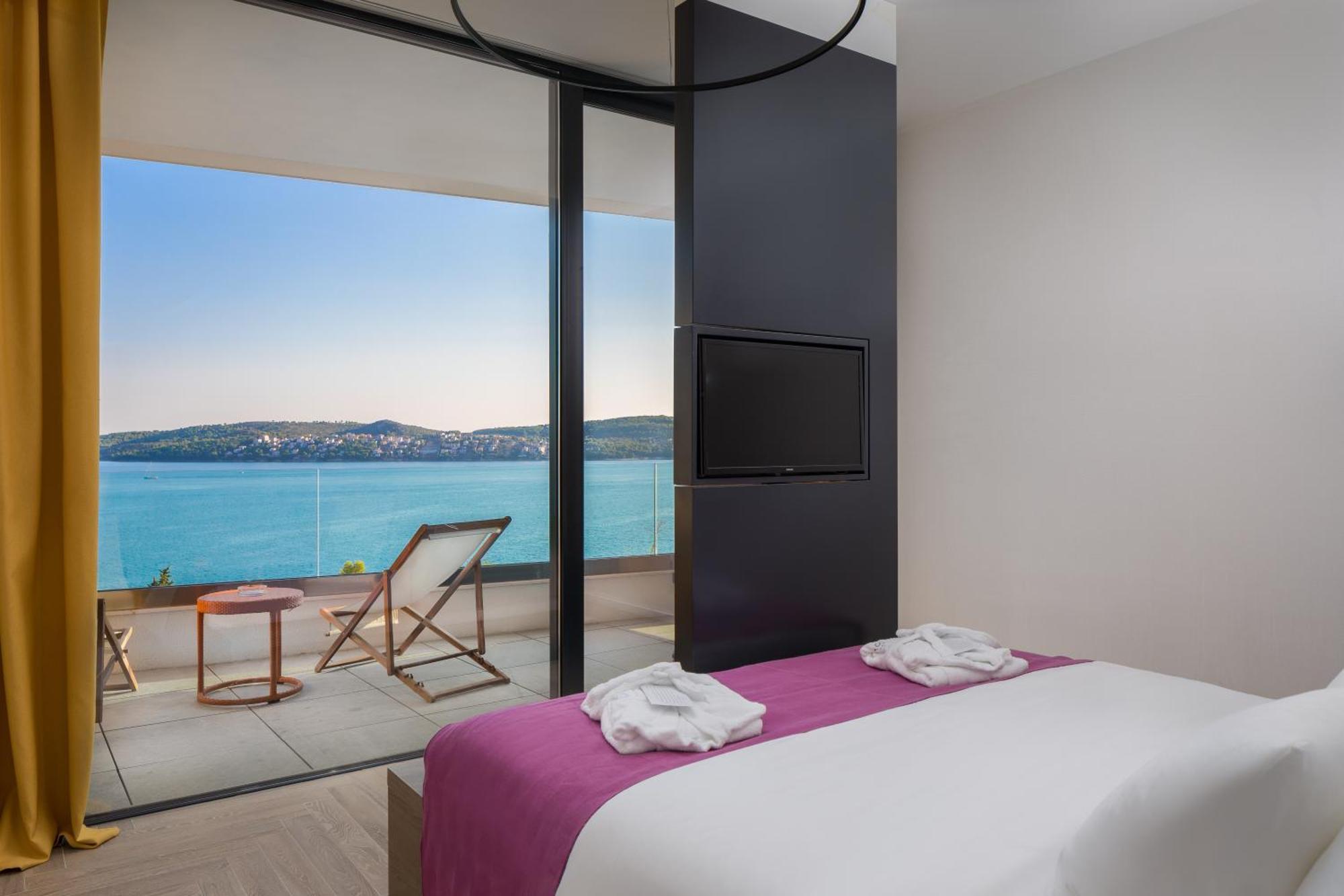 Deluxe Suite Balcony Sea View