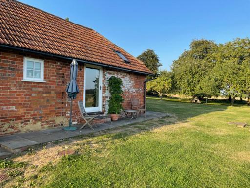 Deluxe One-Bedroom Apartment with Garden View