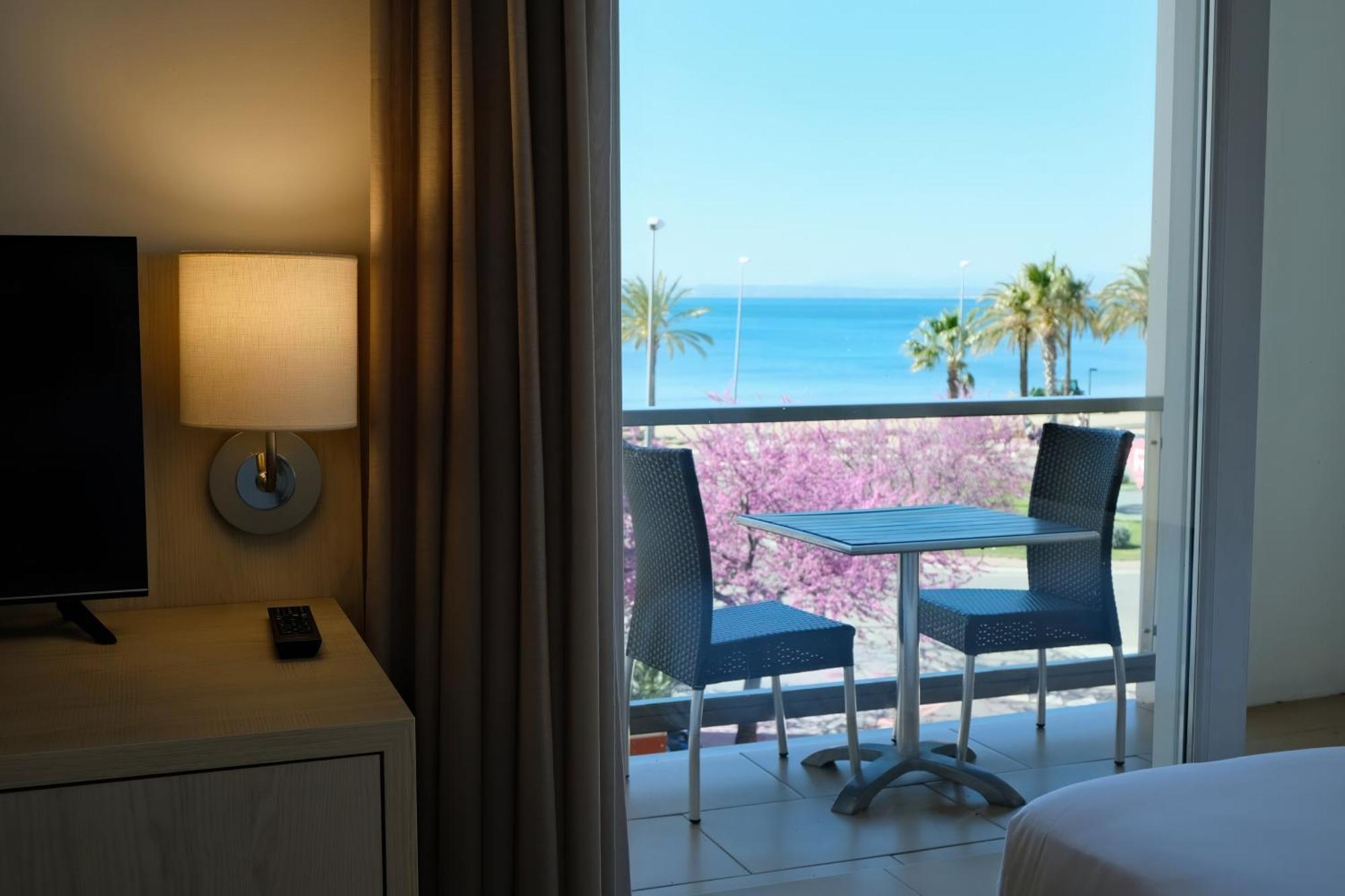 Double or Twin Room Partial Sea View