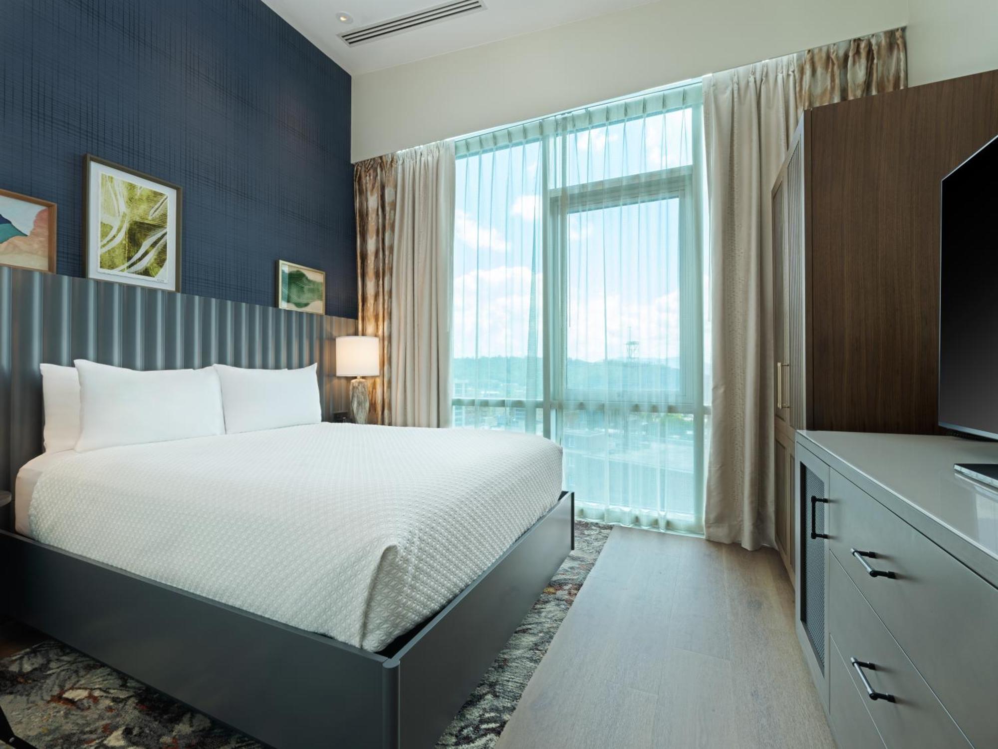 Queen Suite