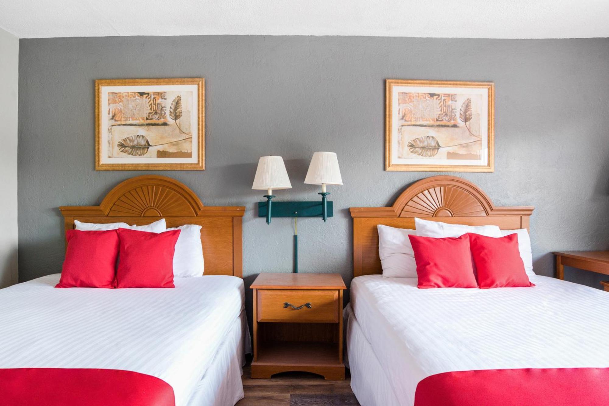 2 Queen Bed