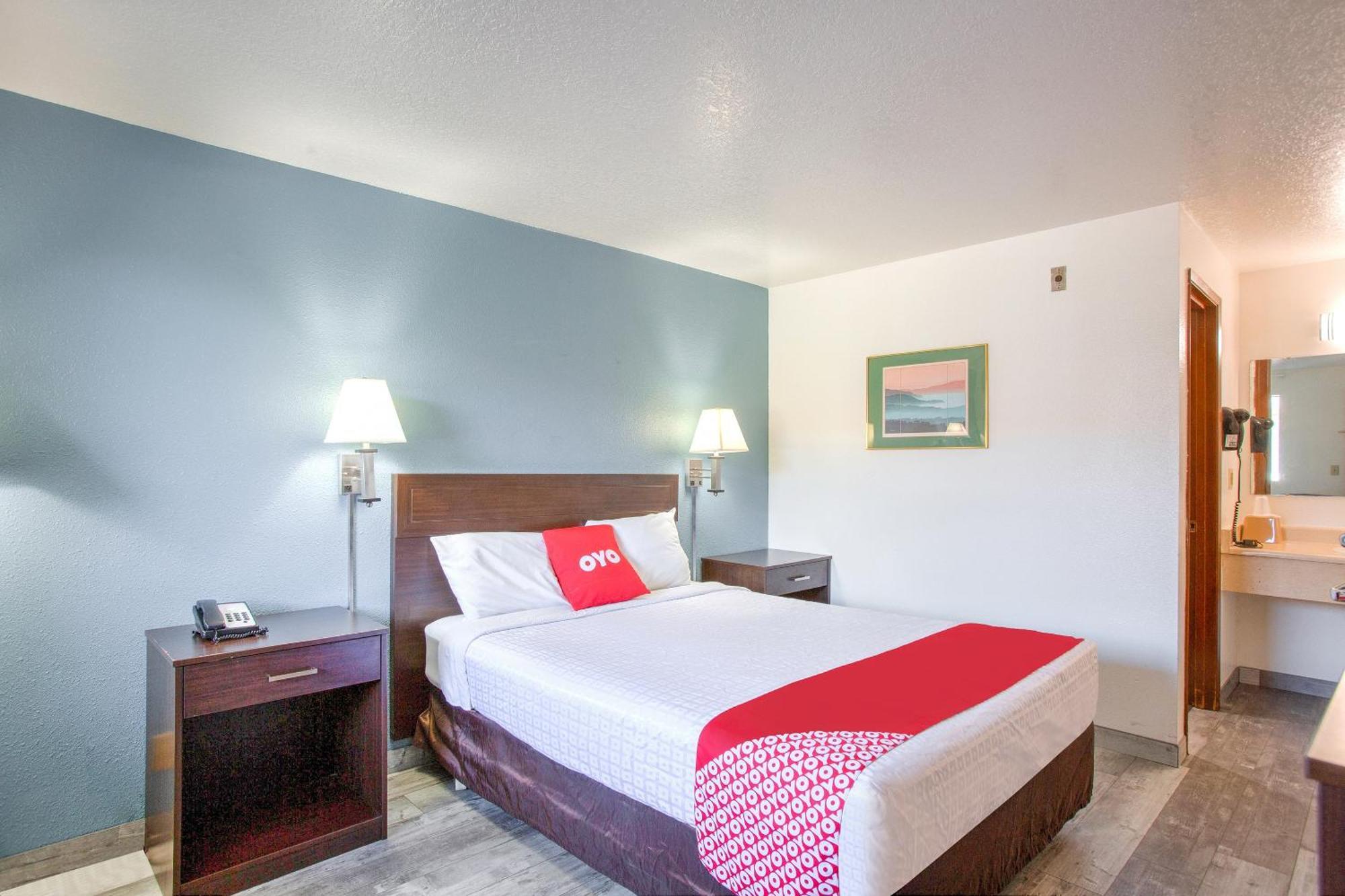 Queen Room