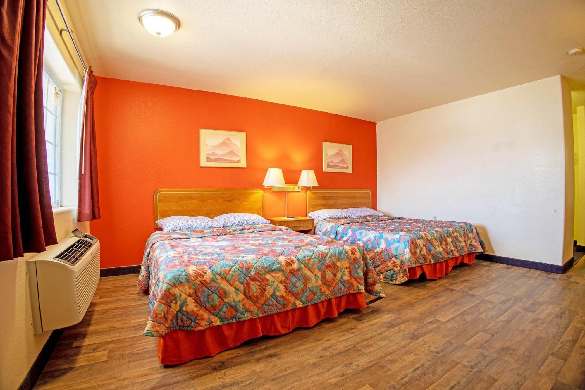 2 Queen Beds Non-Smoking