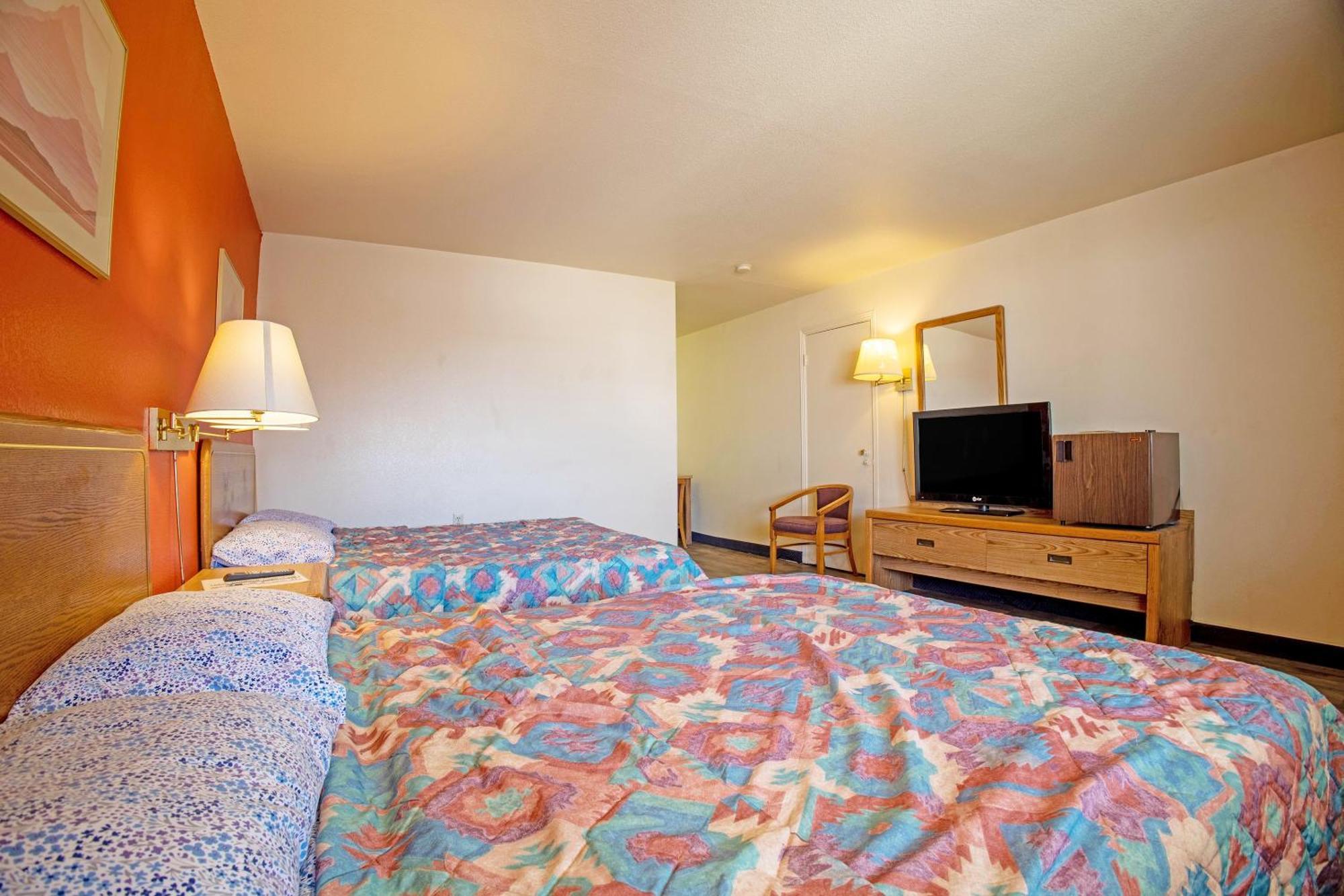 2 Queen Beds Non-Smoking